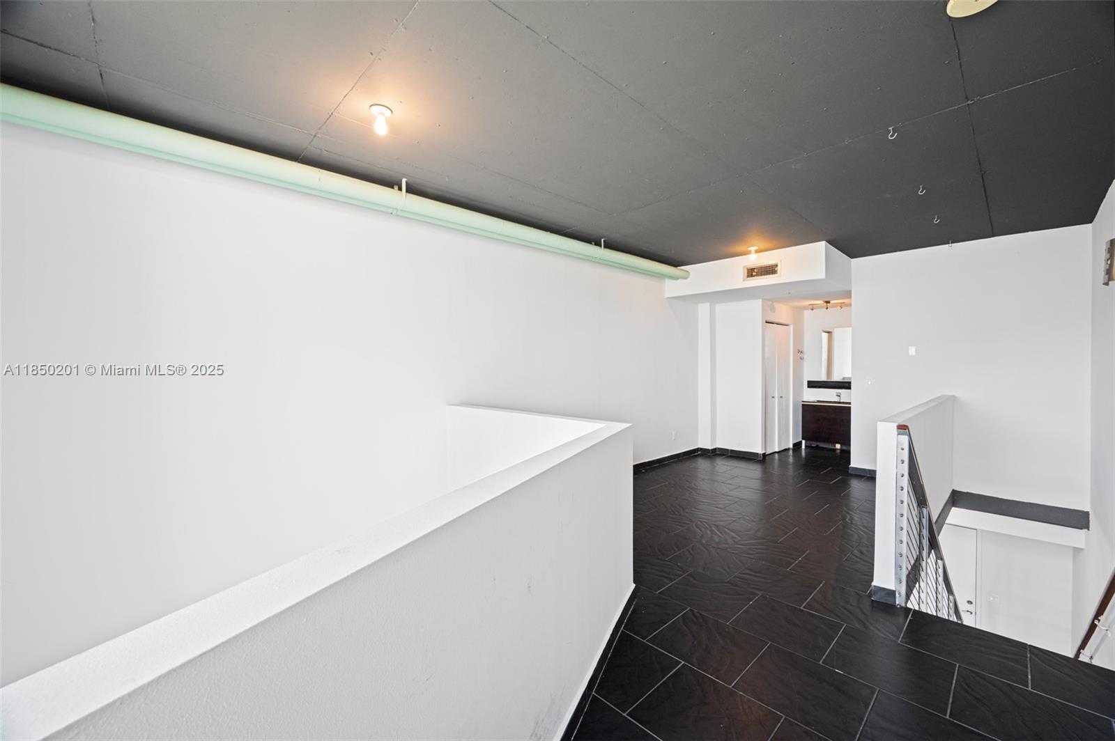 Small Image of 690 SOUTH WEST 1 CT #1217, Miami Number 10