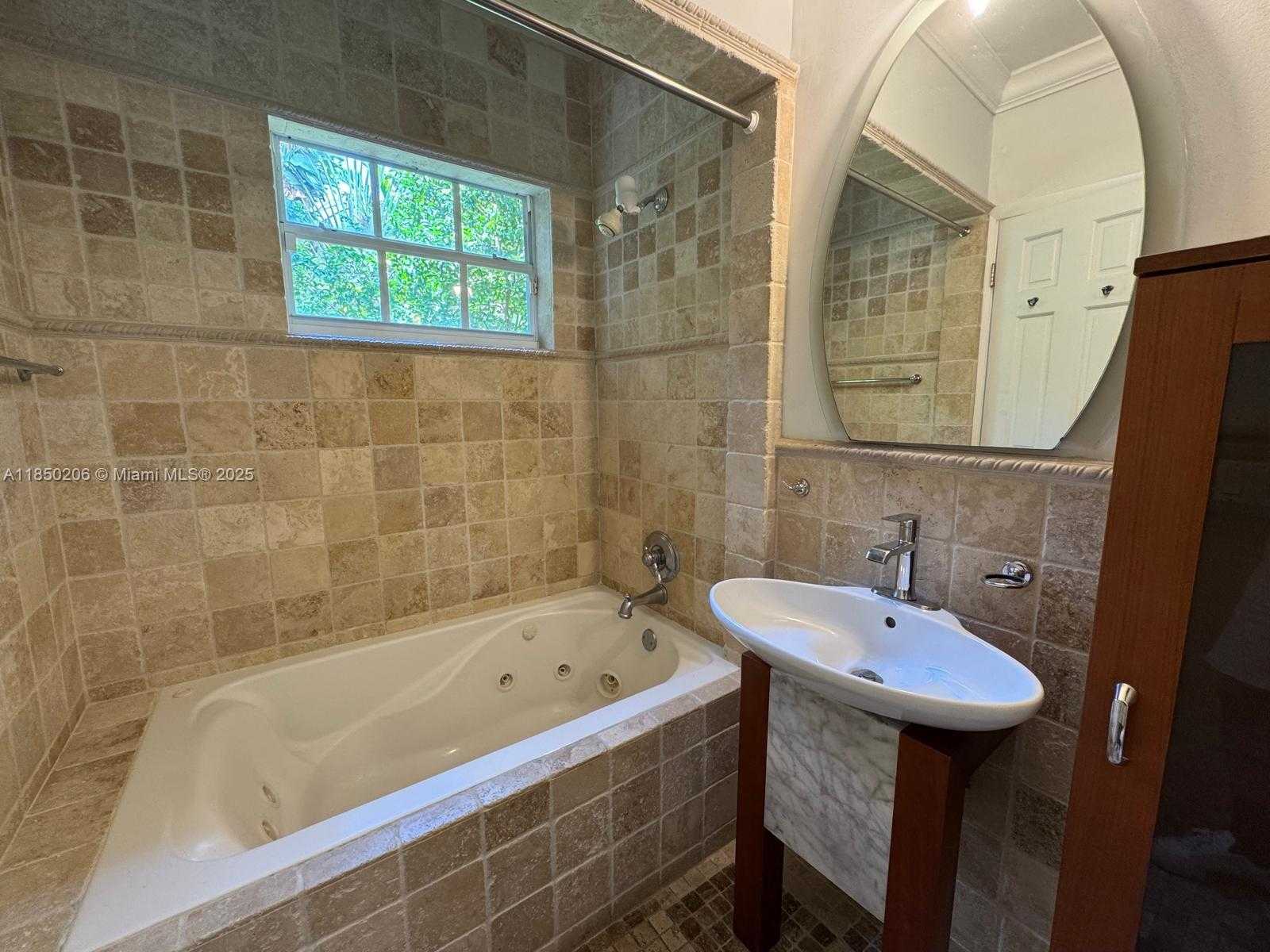 Small Image of 1512 CERTOSA AVE #1512, Coral Gables Number 11
