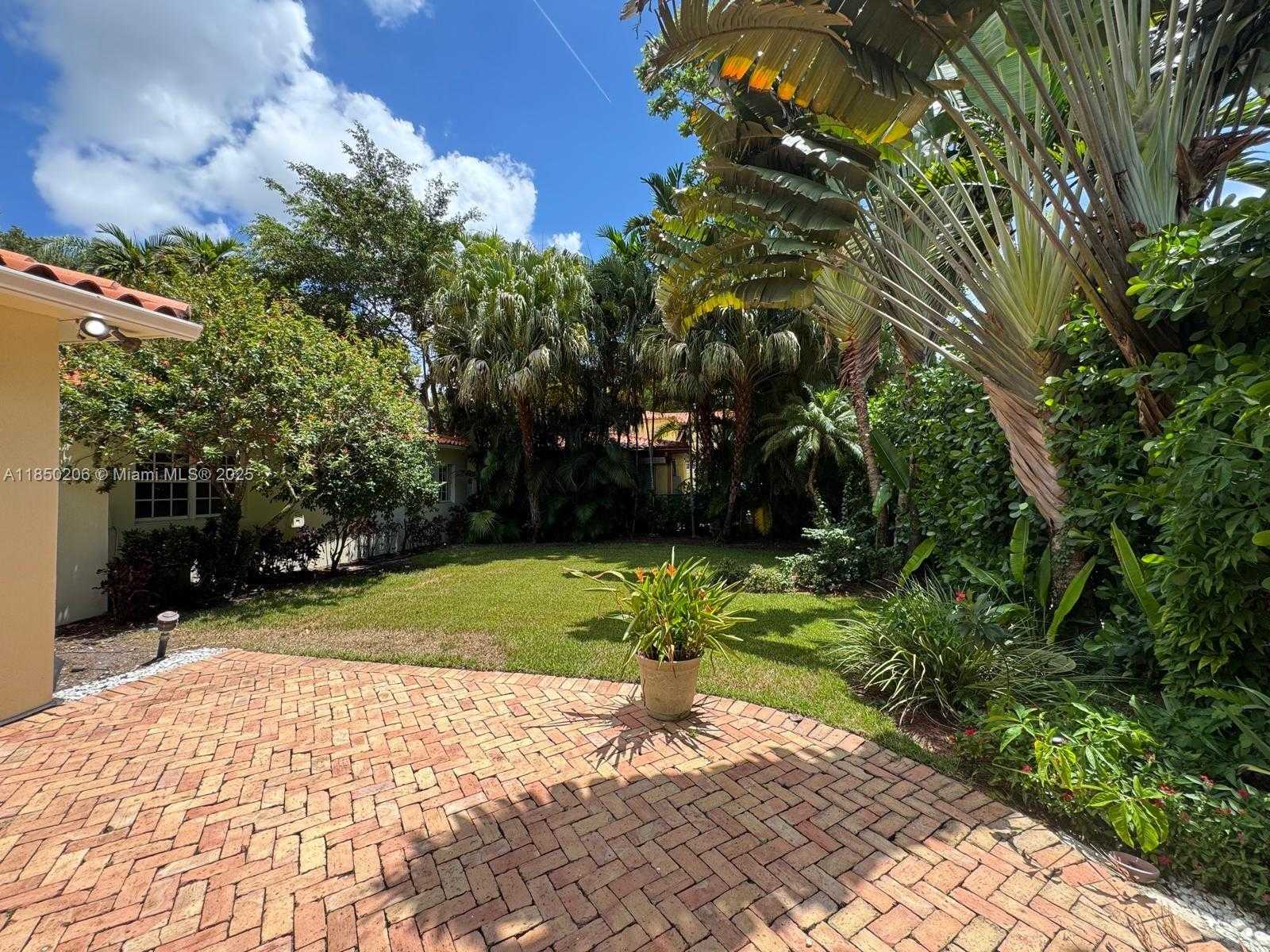 Small Image of 1512 CERTOSA AVE #1512, Coral Gables Number 18