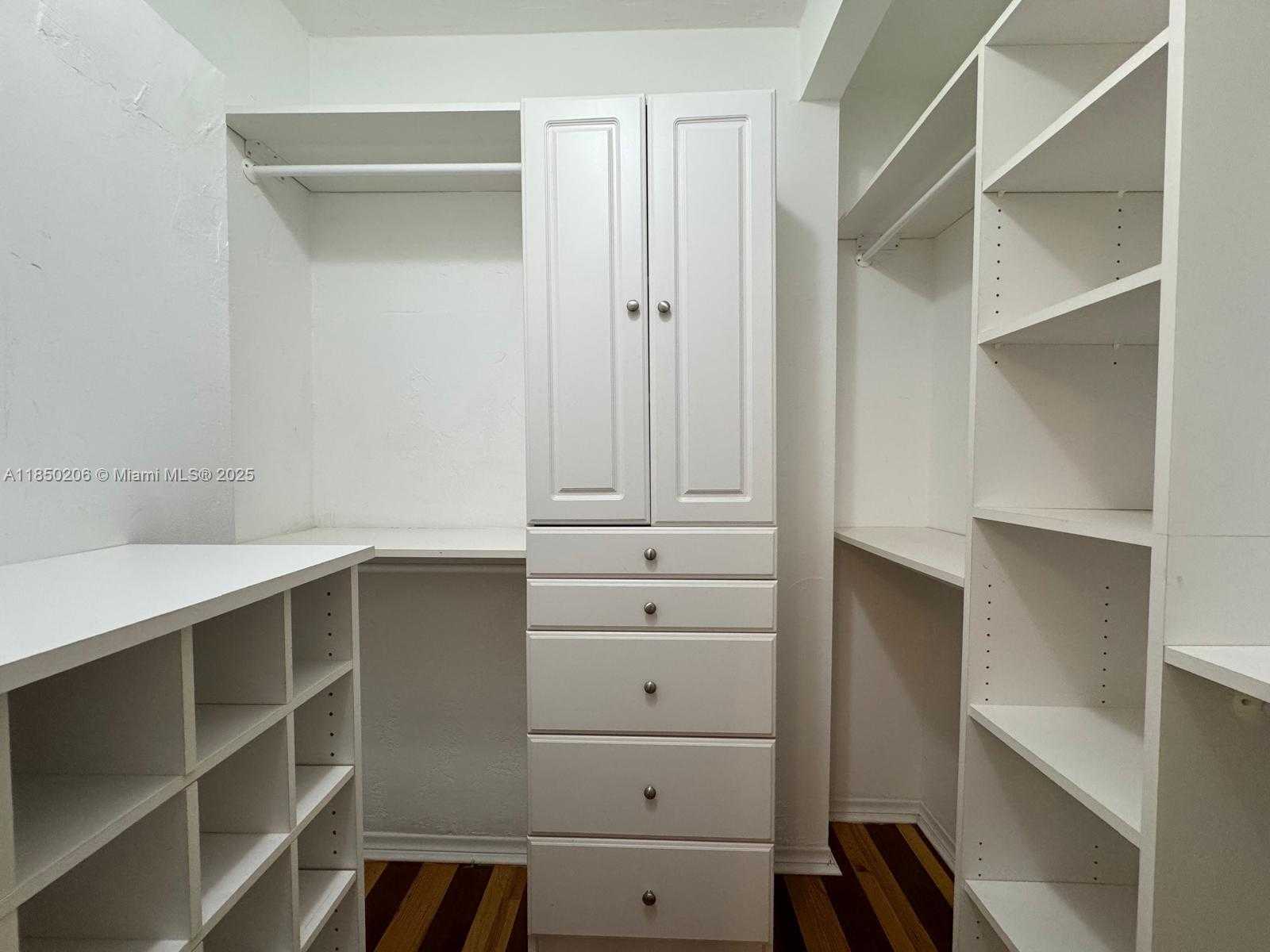 Small Image of 1512 CERTOSA AVE #1512, Coral Gables Number 23