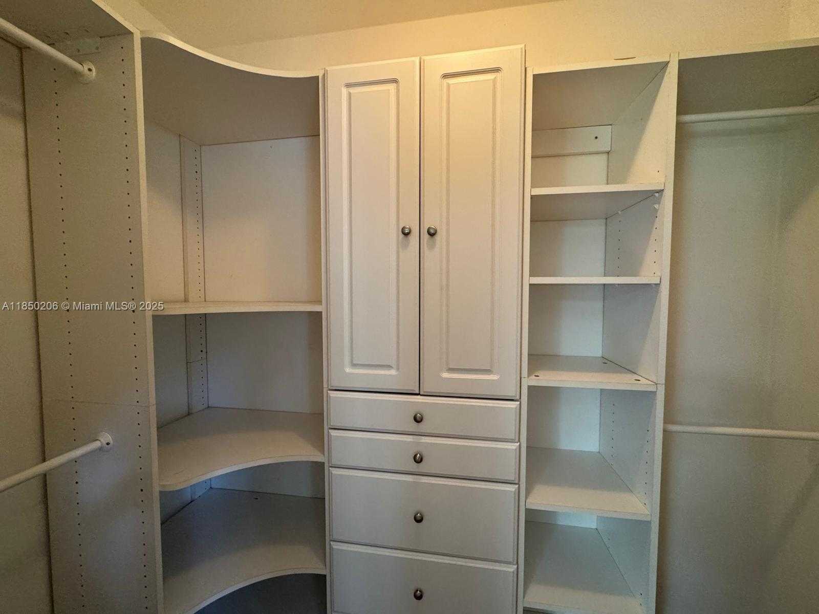Small Image of 1512 CERTOSA AVE #1512, Coral Gables Number 26