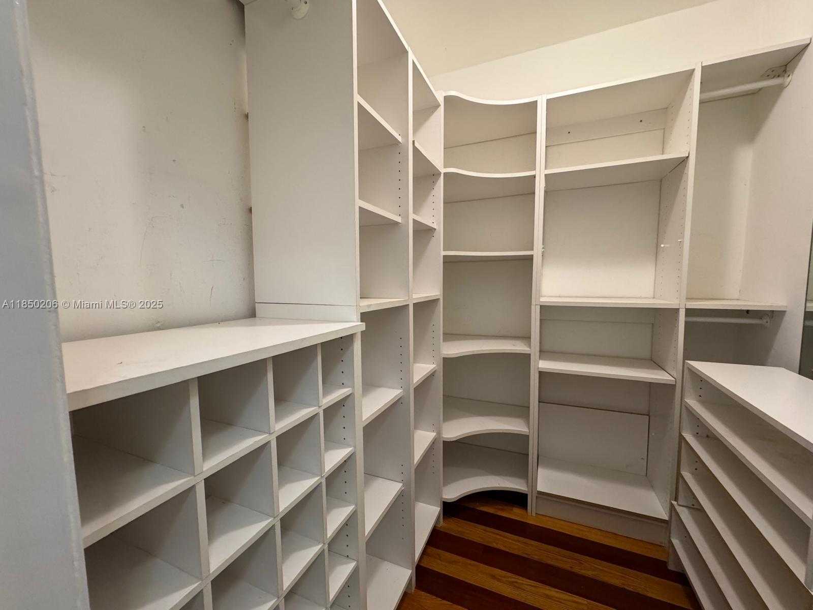 Small Image of 1512 CERTOSA AVE #1512, Coral Gables Number 27