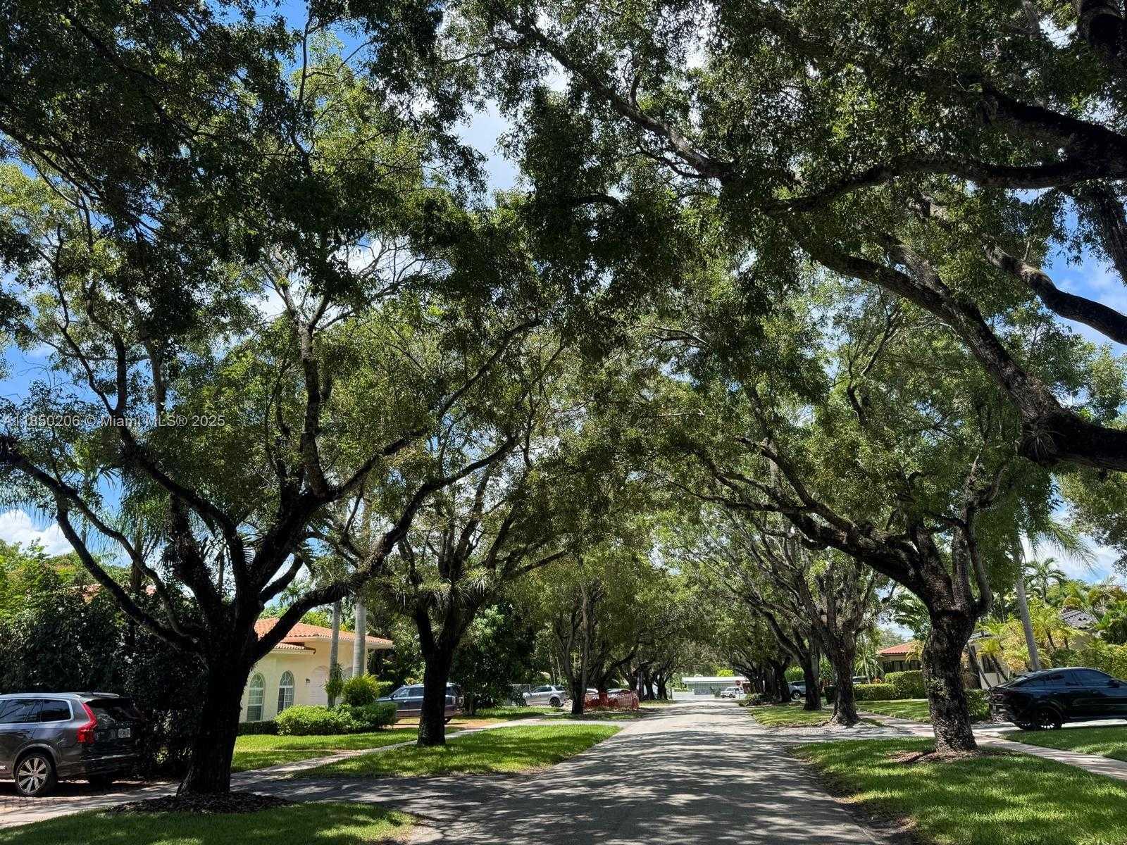 Small Image of 1512 CERTOSA AVE #1512, Coral Gables Number 32
