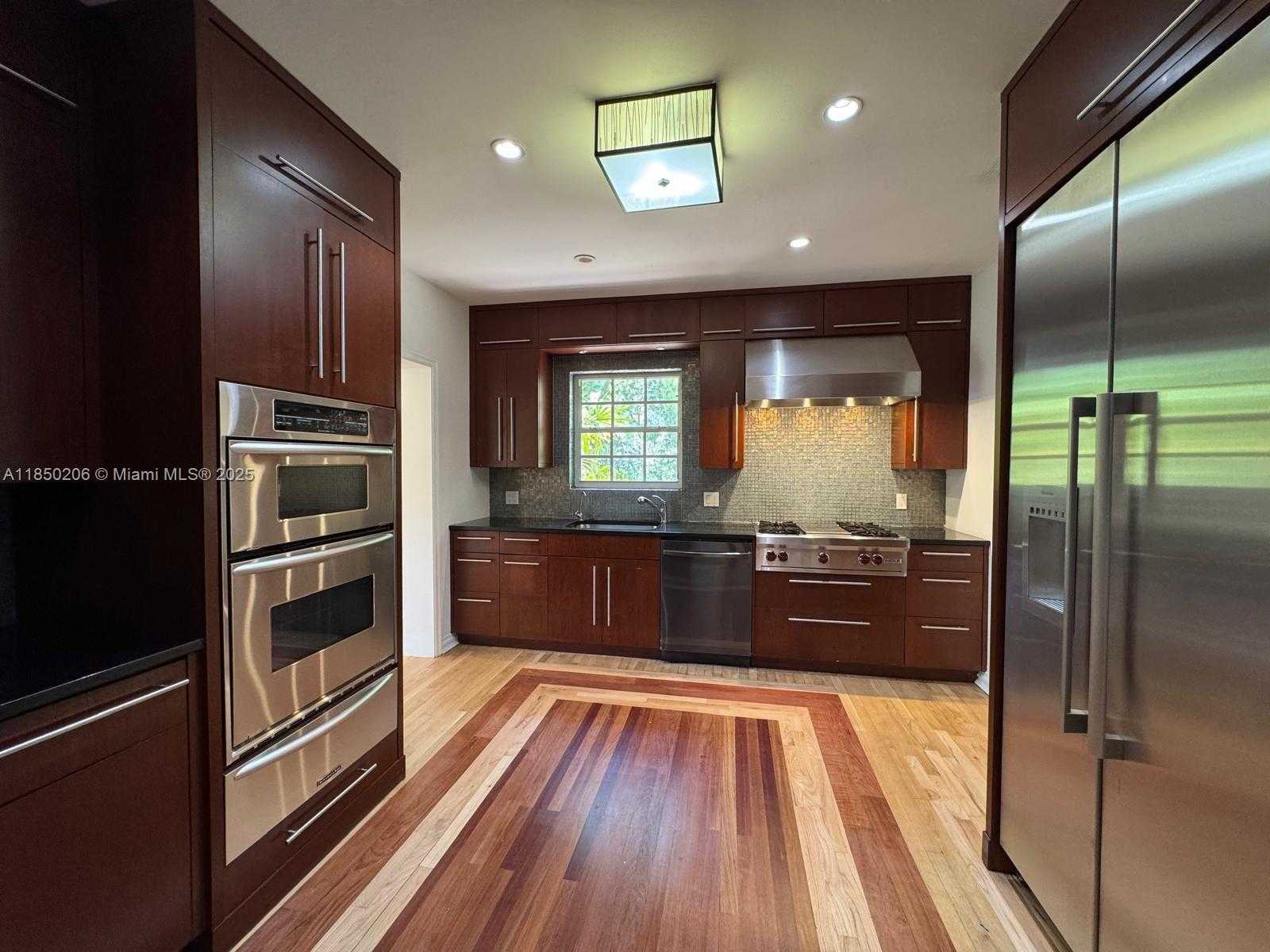 Small Image of 1512 CERTOSA AVE #1512, Coral Gables Number 35