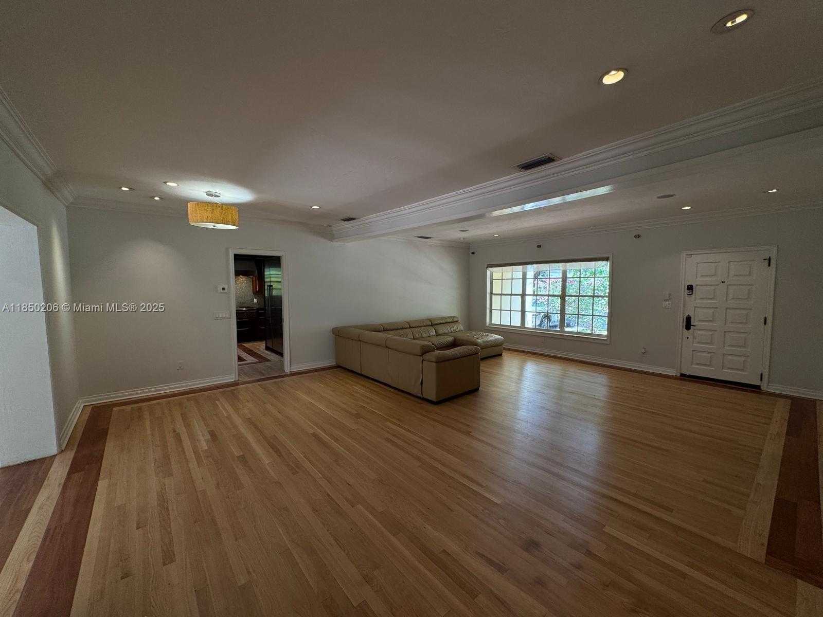 Small Image of 1512 CERTOSA AVE #1512, Coral Gables Number 37