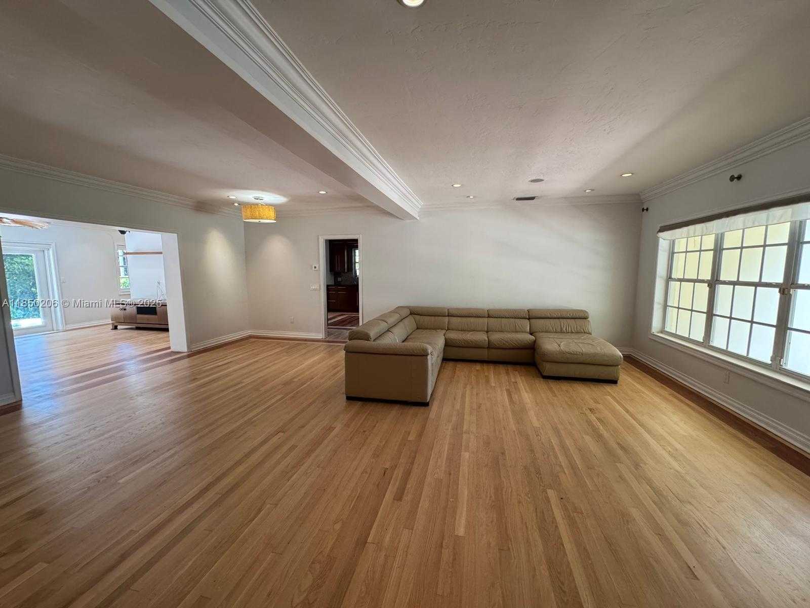 Small Image of 1512 CERTOSA AVE #1512, Coral Gables Number 38