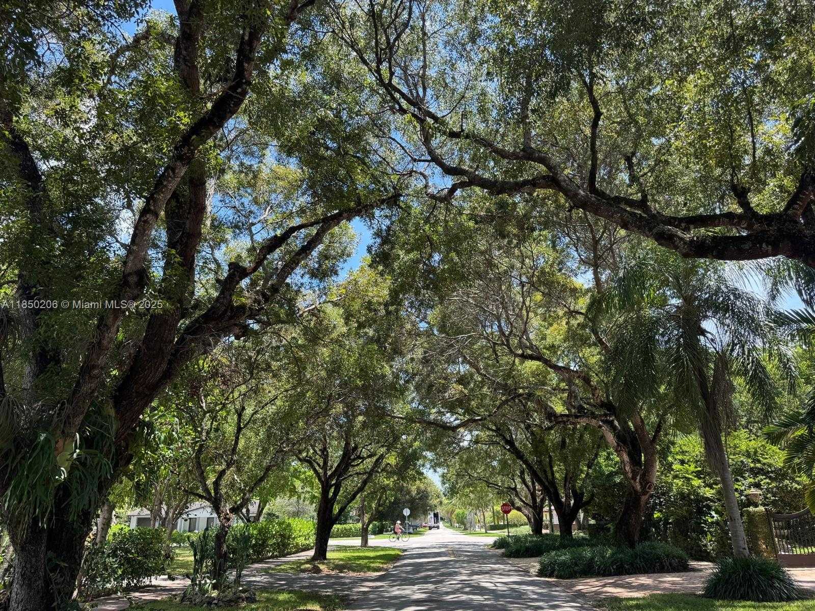 Small Image of 1512 CERTOSA AVE #1512, Coral Gables Number 41