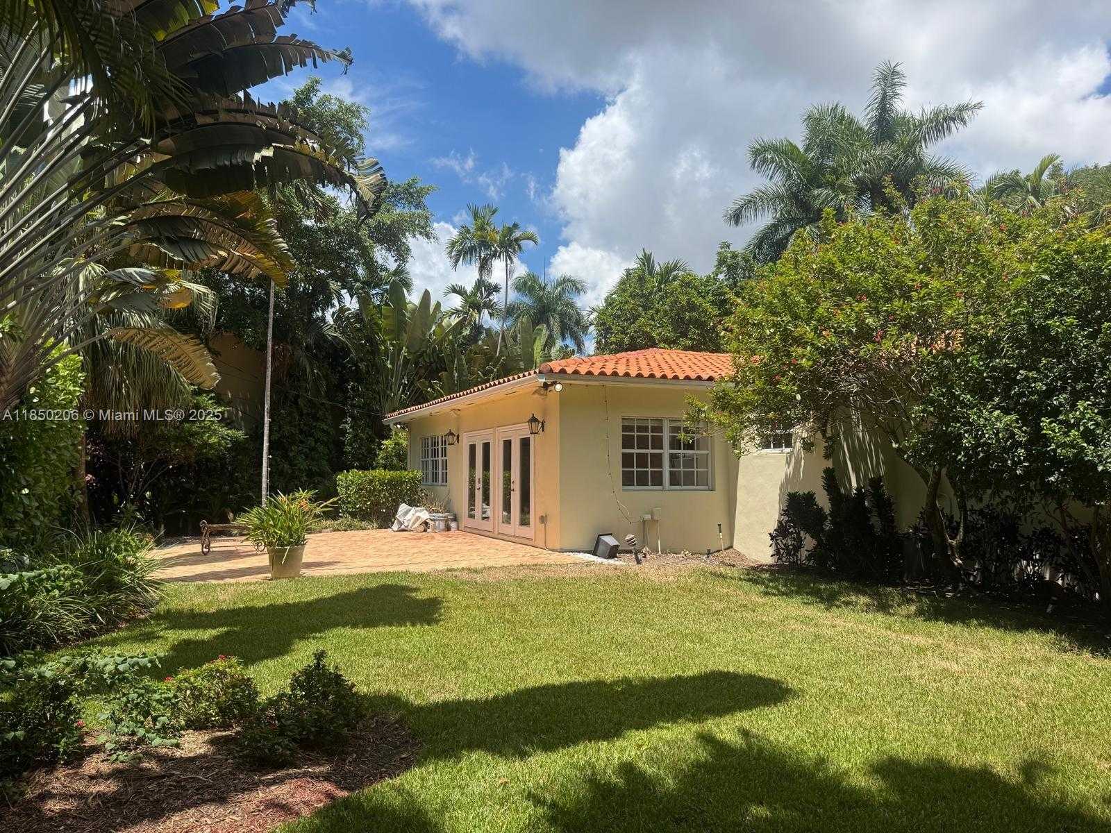 Small Image of 1512 CERTOSA AVE #1512, Coral Gables Number 9