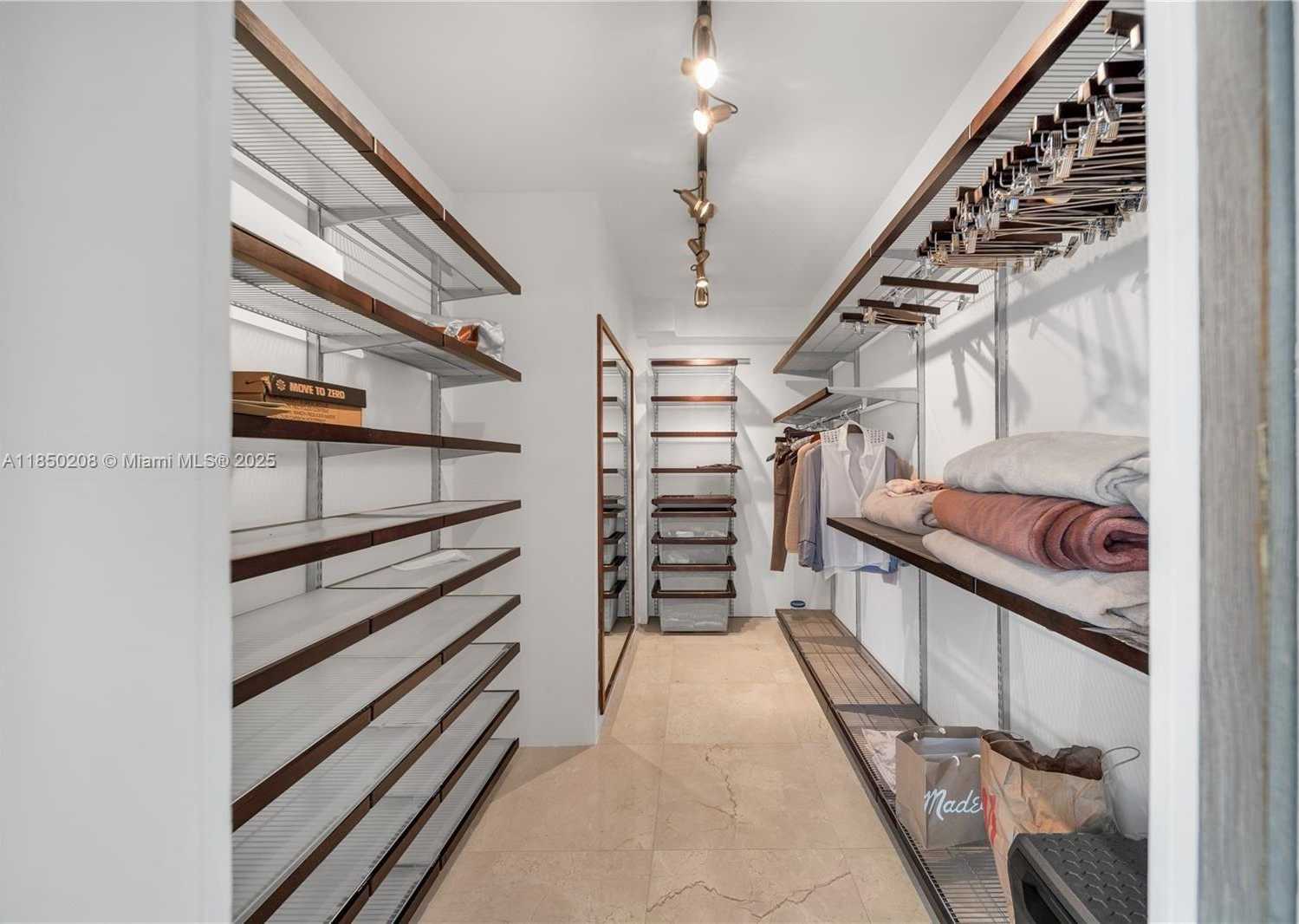 Small Image of 199 OCEAN LANE DR #901, Key Biscayne Number 25