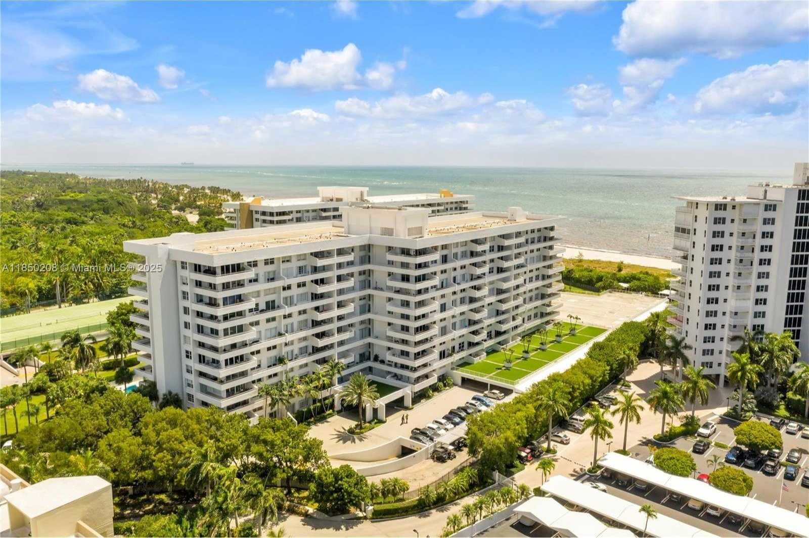Small Image of 199 OCEAN LANE DR #901, Key Biscayne Number 28