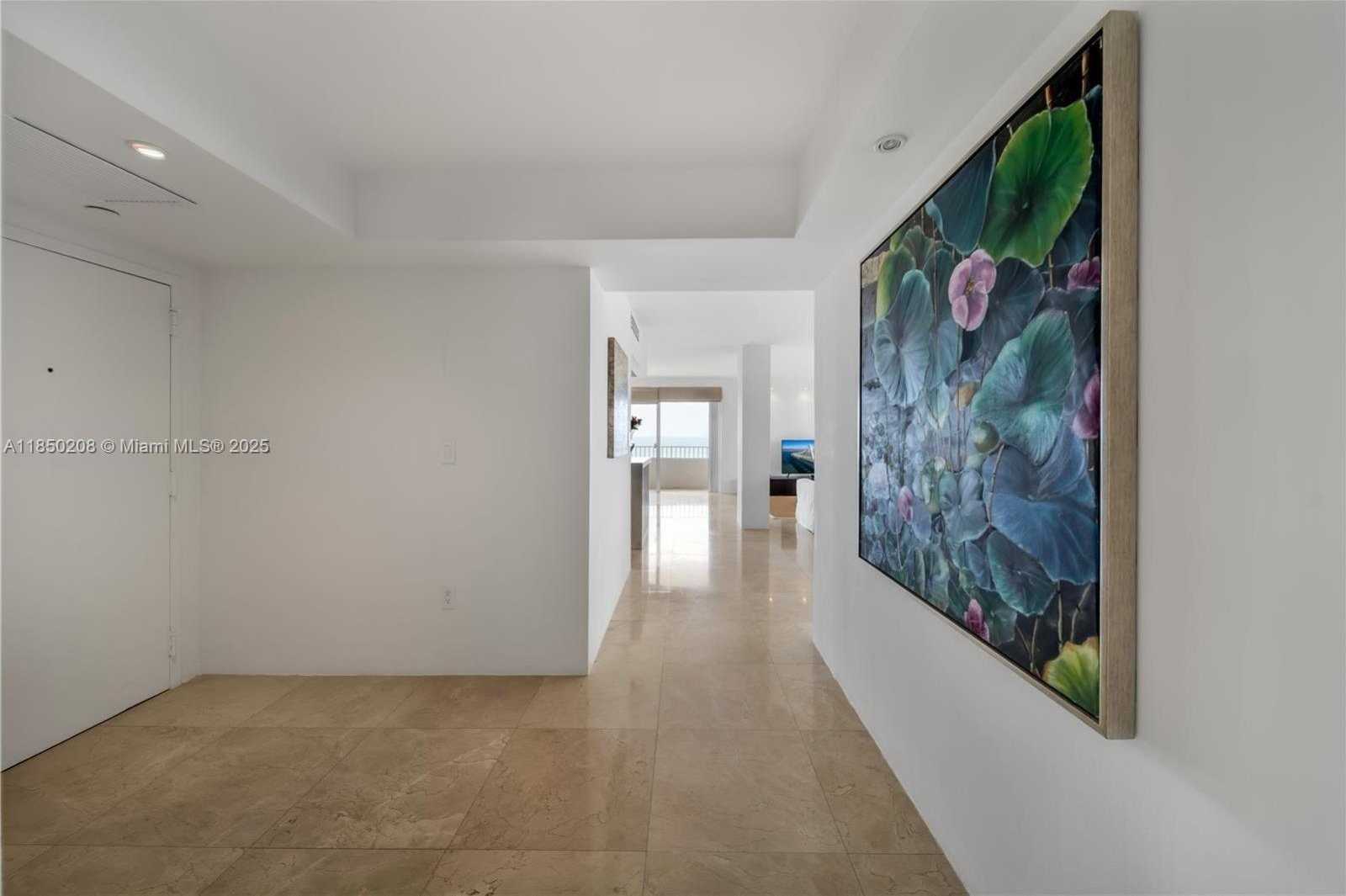 Small Image of 199 OCEAN LANE DR #901, Key Biscayne Number 6