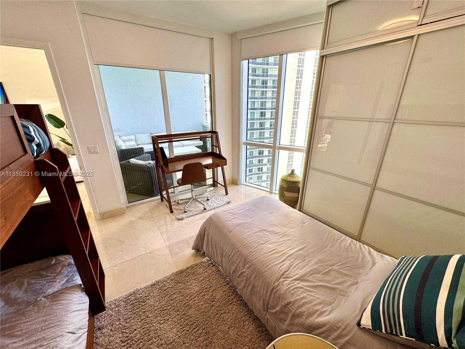 Small Image of 15901 COLLINS AVE #1804, Sunny Isles Beach Number 27