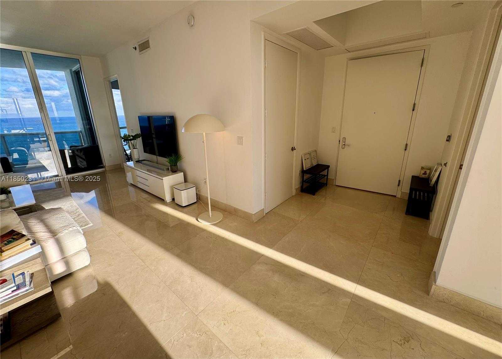 Small Image of 15901 COLLINS AVE #1804, Sunny Isles Beach Number 6