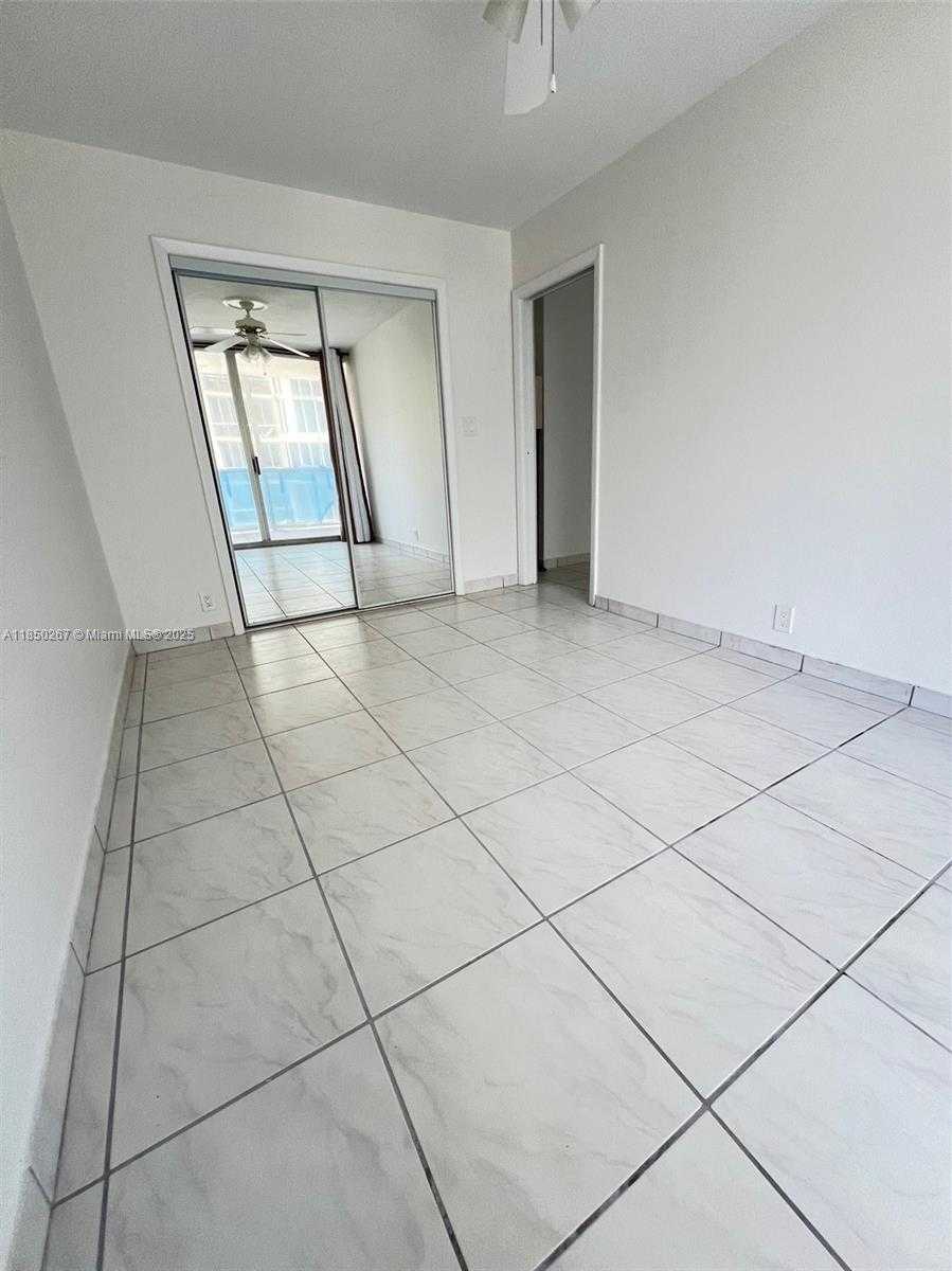 Small Image of 6767 COLLINS AVE #403, Miami Beach Number 8