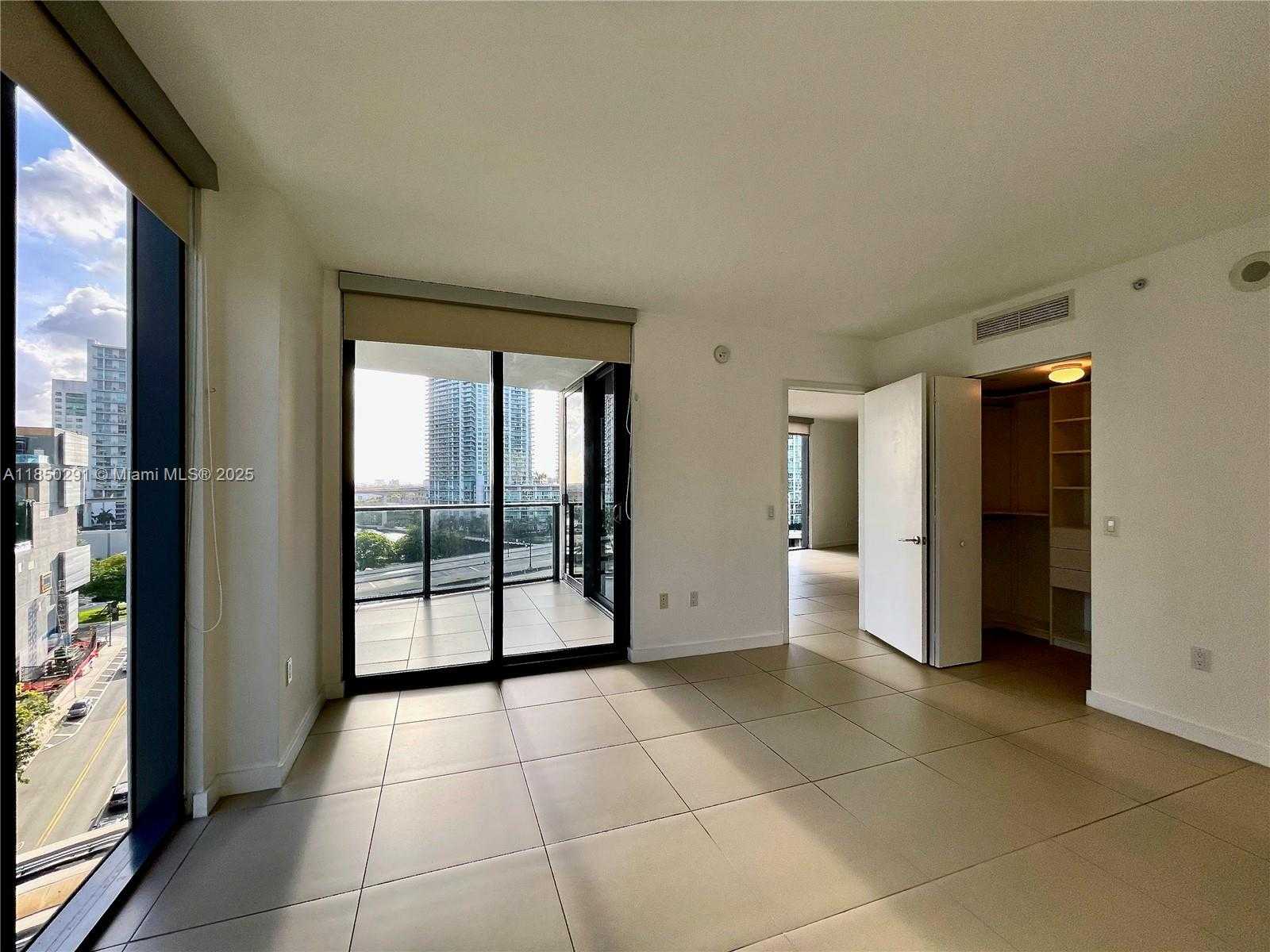 Small Image of 31 SOUTH EAST 6TH ST #1101, Miami Number 16