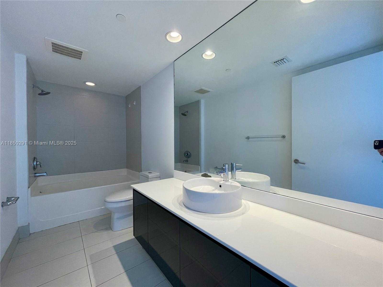 Small Image of 31 SOUTH EAST 6TH ST #1101, Miami Number 17