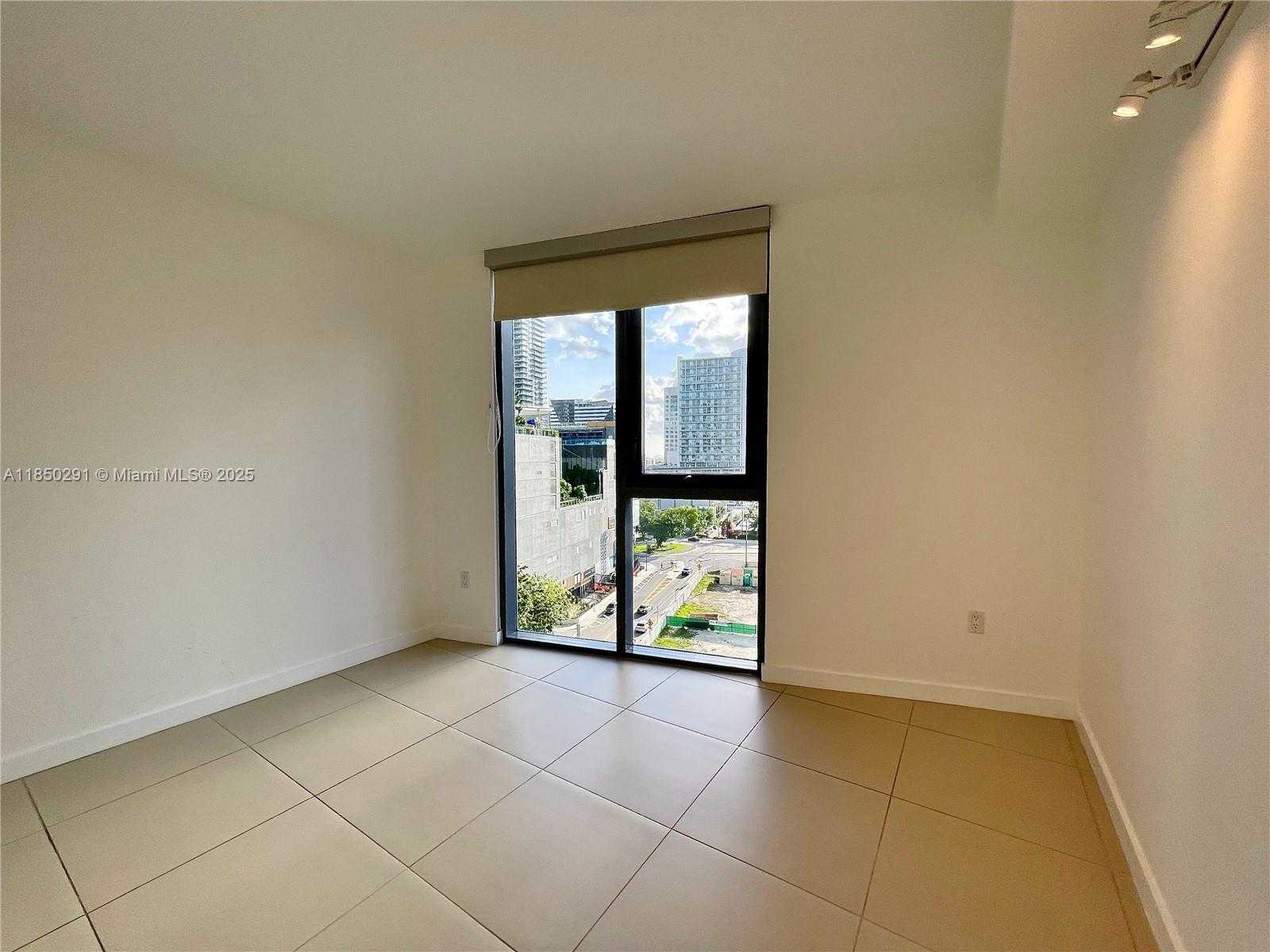 Small Image of 31 SOUTH EAST 6TH ST #1101, Miami Number 2