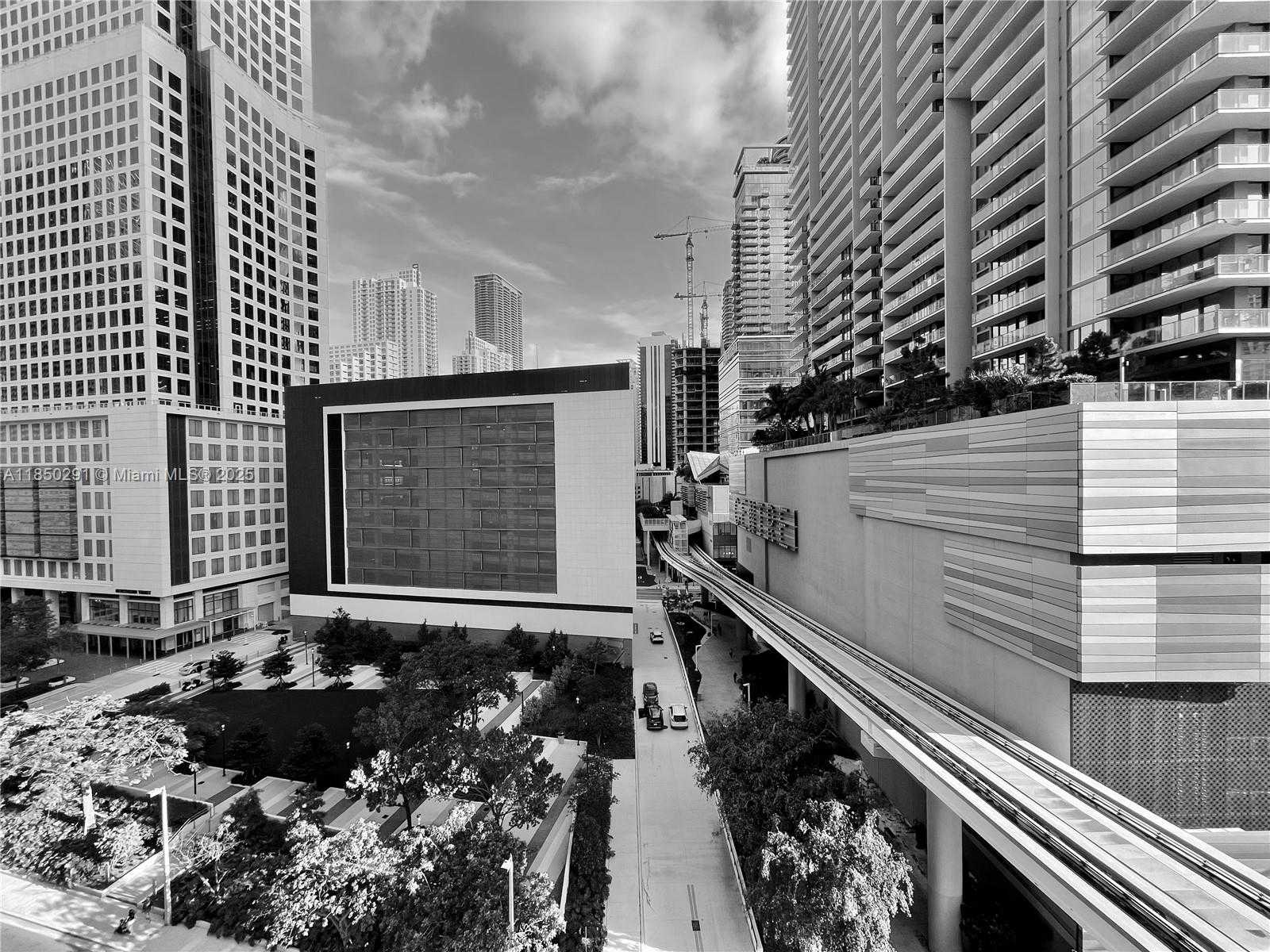 Small Image of 31 SOUTH EAST 6TH ST #1101, Miami Number 24