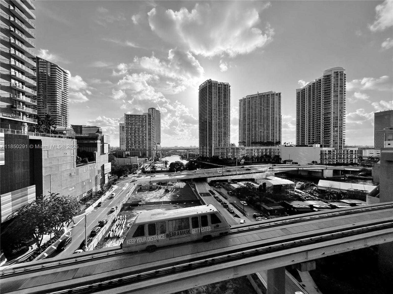 Small Image of 31 SOUTH EAST 6TH ST #1101, Miami Number 32
