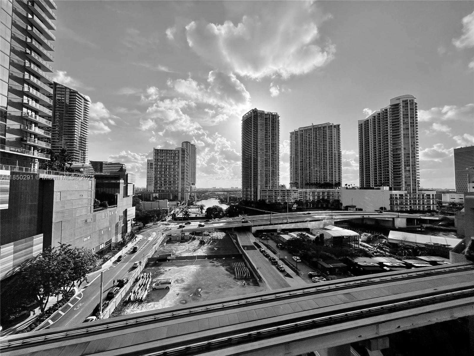 Small Image of 31 SOUTH EAST 6TH ST #1101, Miami Number 35