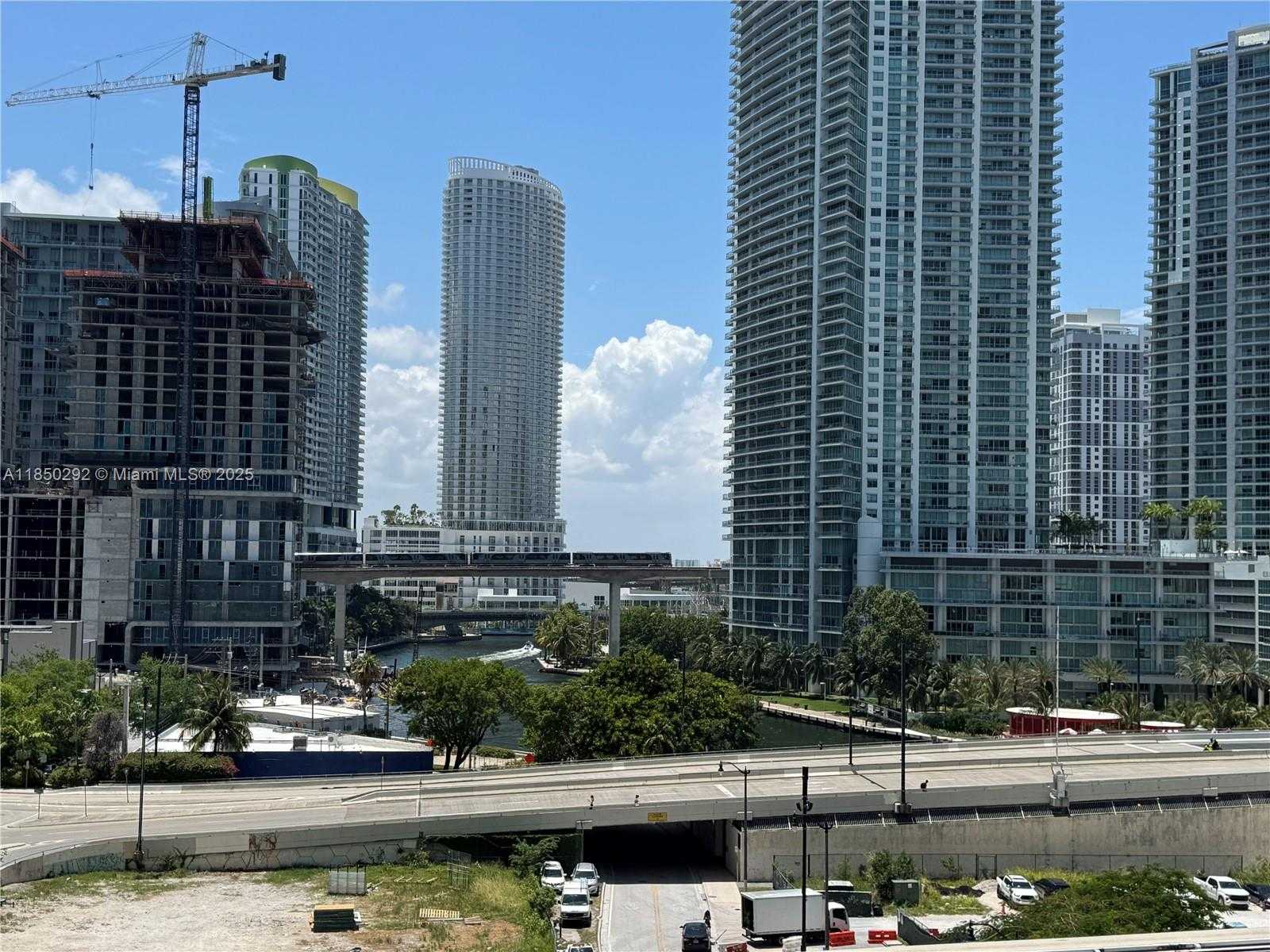 Small Image of 31 SOUTH EAST 6TH ST #902, Miami Number 18