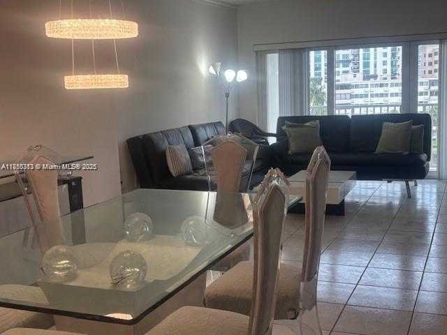 Small Image of 300 BAYVIEW DR #509, Sunny Isles Beach Number 30