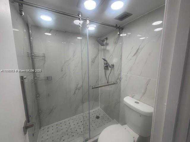 Small Image of 300 BAYVIEW DR #509, Sunny Isles Beach Number 4