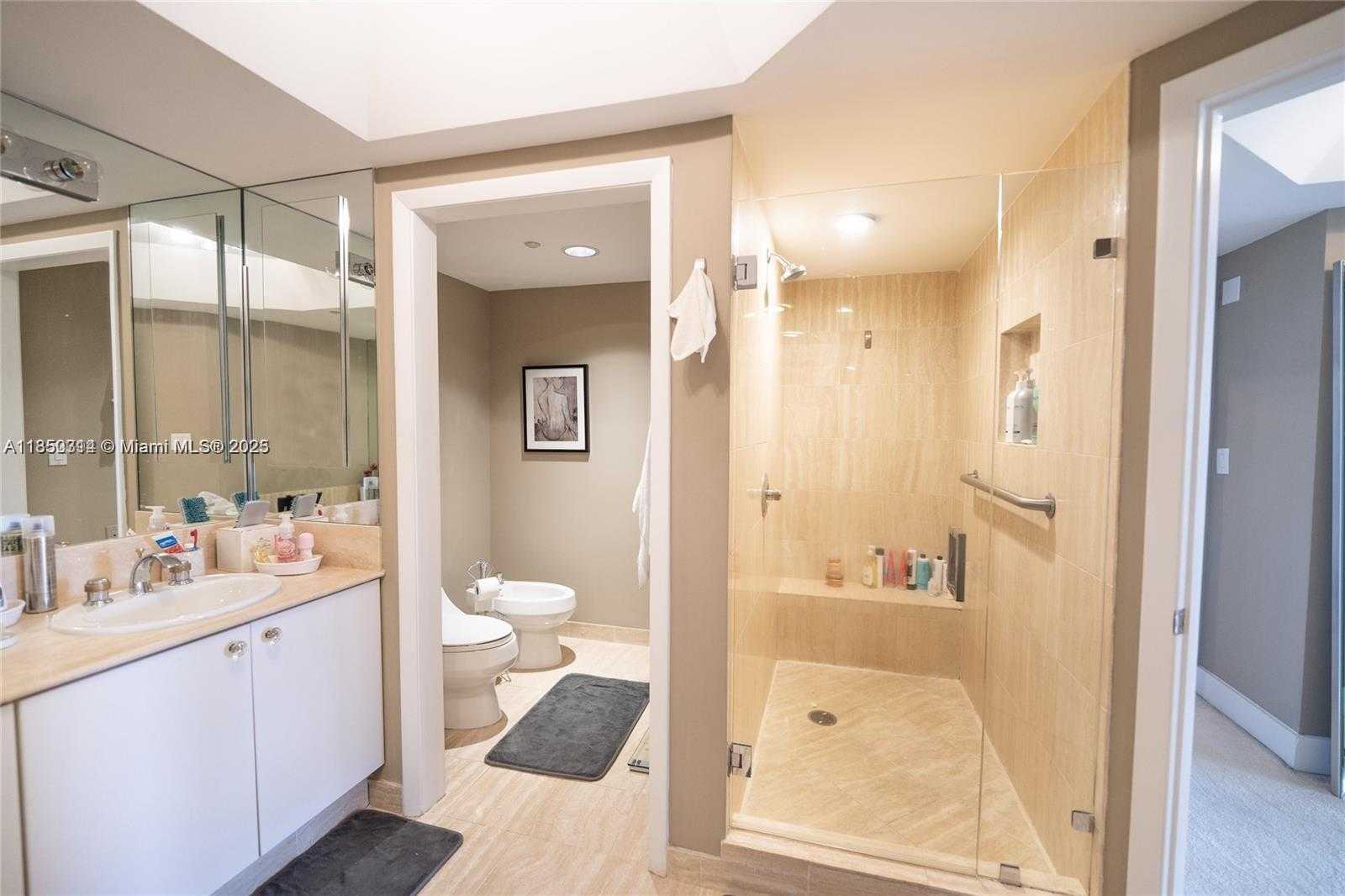 Small Image of 7000 ISLAND BLVD #608, Aventura Number 18