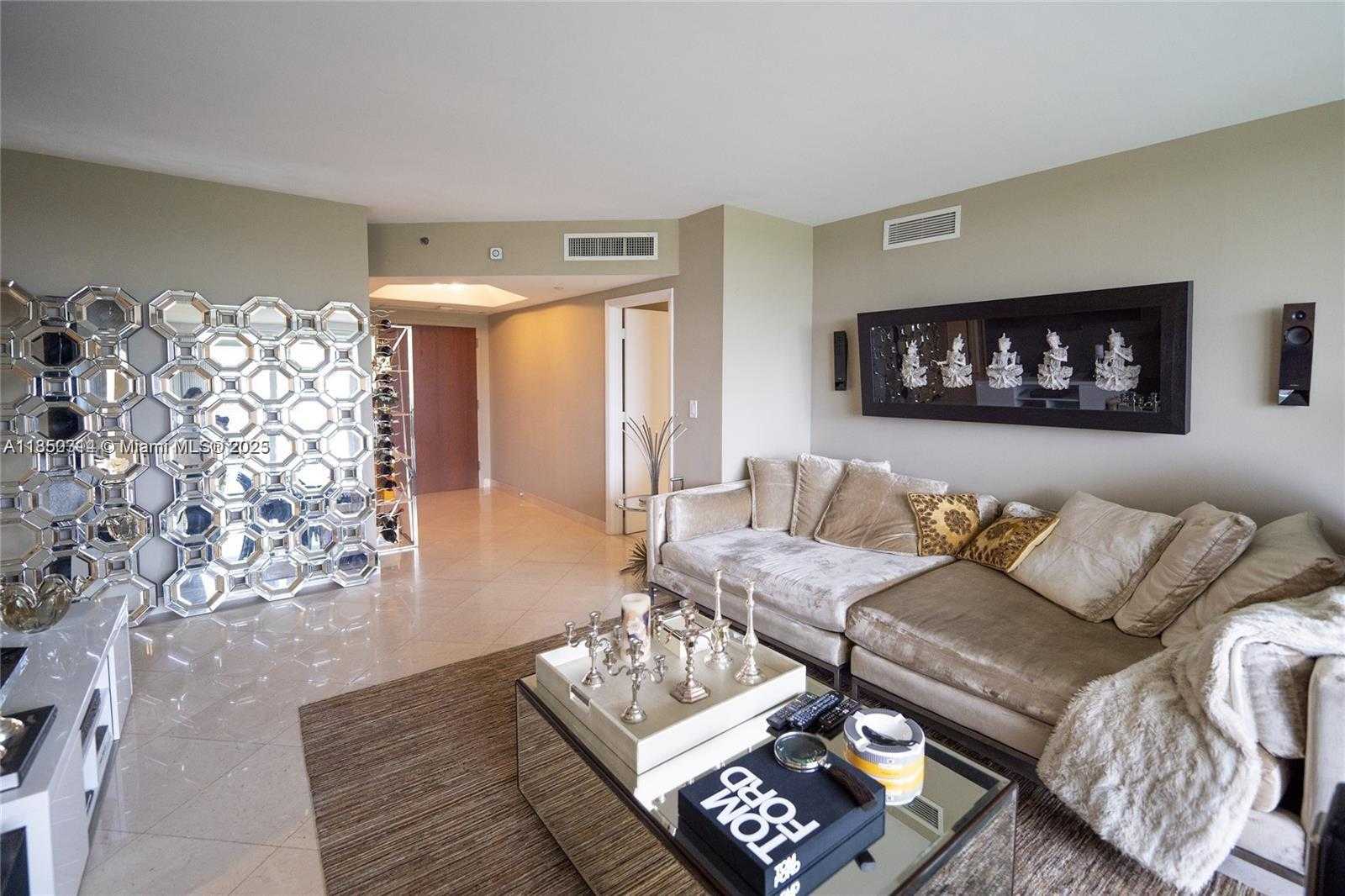 Small Image of 7000 ISLAND BLVD #608, Aventura Number 2