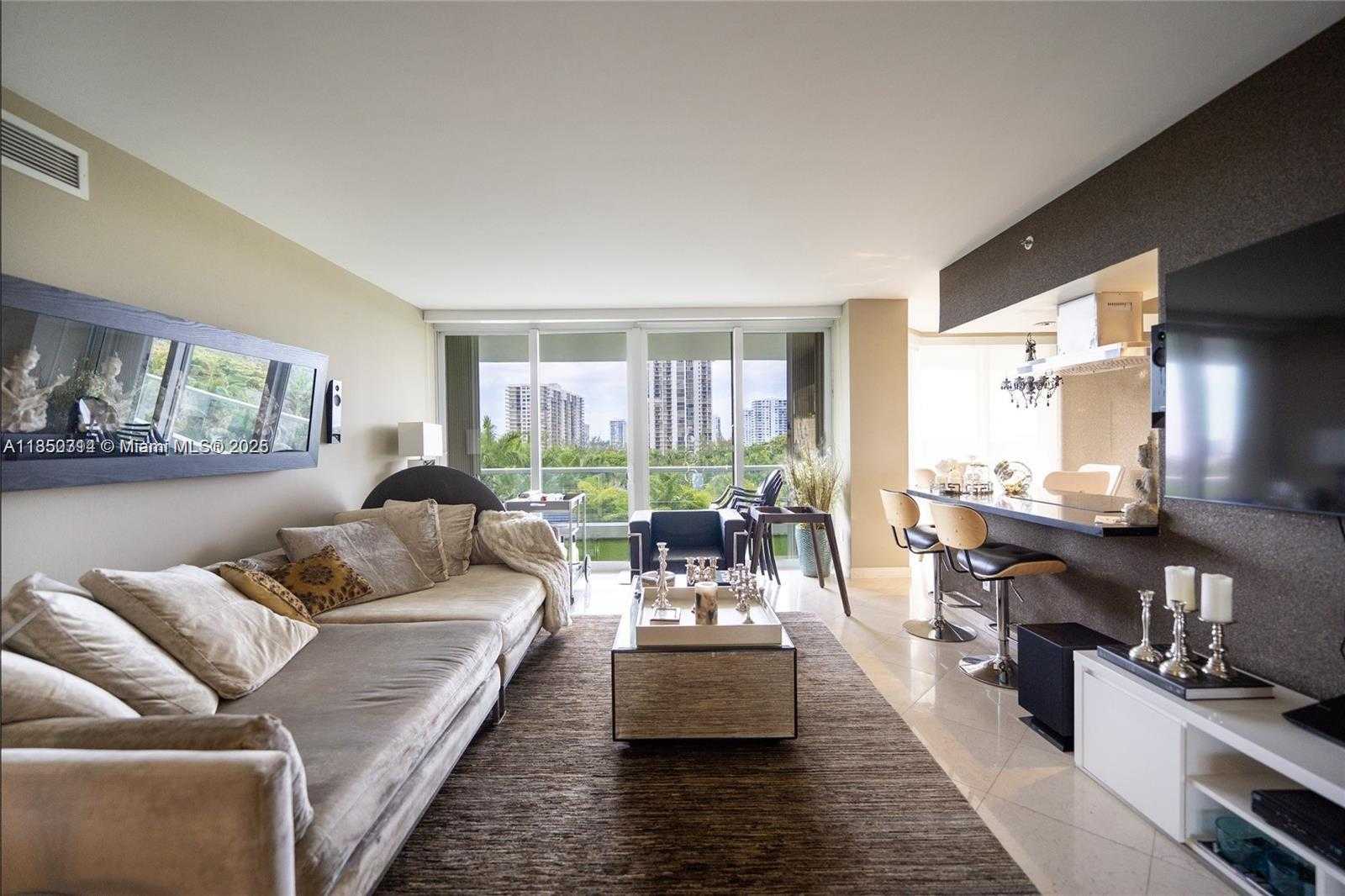 Small Image of 7000 ISLAND BLVD #608, Aventura Number 4