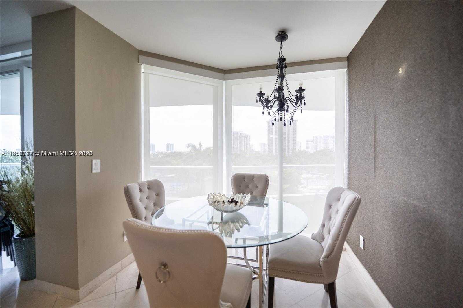Small Image of 7000 ISLAND BLVD #608, Aventura Number 5