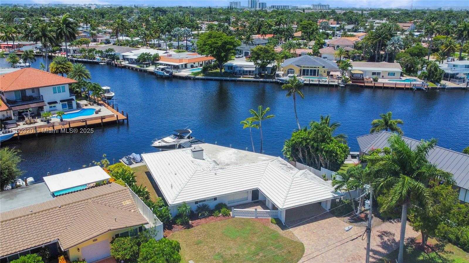 Small Image of 1311 SOUTH EAST 4TH AVE, Pompano Beach Number 2
