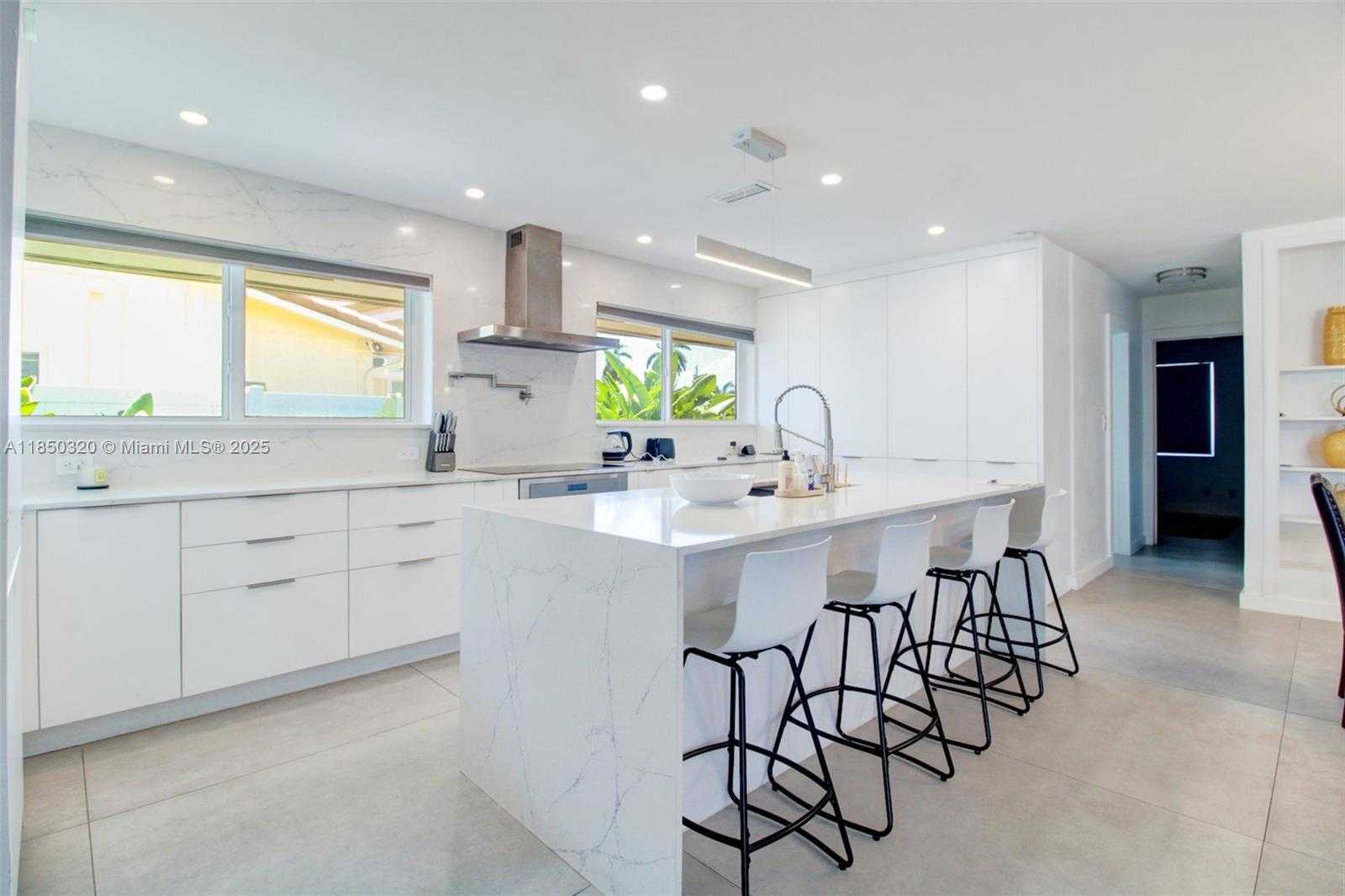 Small Image of 1311 SOUTH EAST 4TH AVE, Pompano Beach Number 6