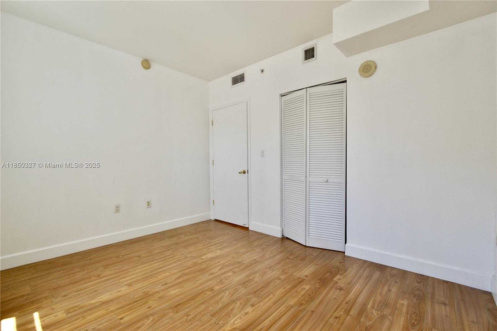 Small Image of 4100 SALZEDO ST #919, Coral Gables Number 11