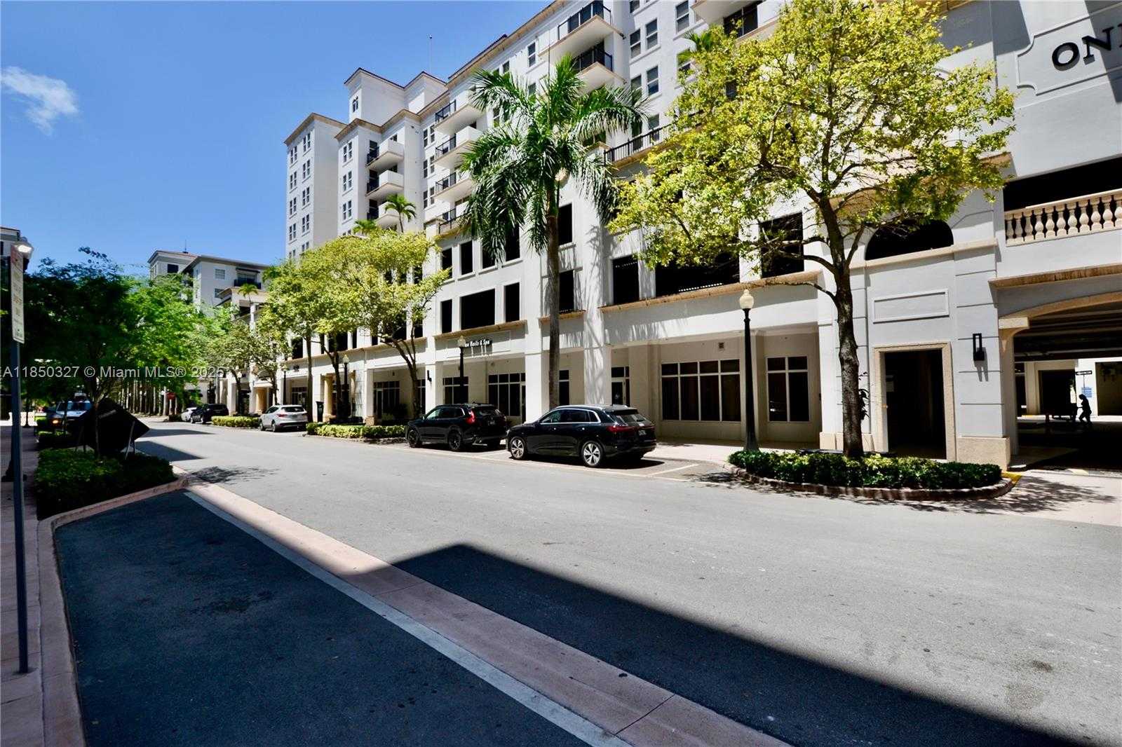 Small Image of 4100 SALZEDO ST #919, Coral Gables Number 2
