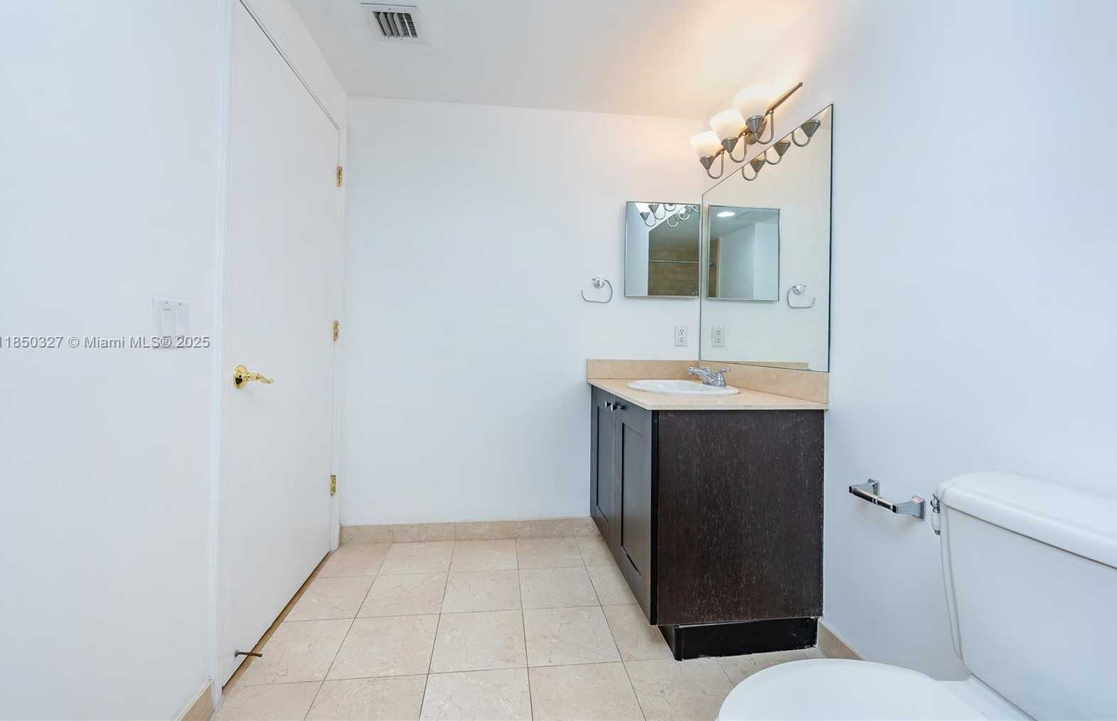 Small Image of 4100 SALZEDO ST #919, Coral Gables Number 25