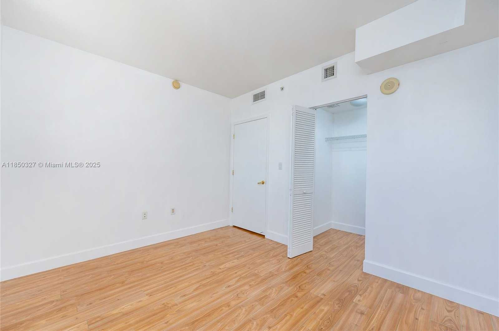 Small Image of 4100 SALZEDO ST #919, Coral Gables Number 27