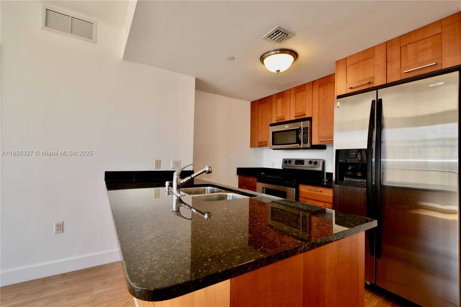 Small Image of 4100 SALZEDO ST #919, Coral Gables Number 7