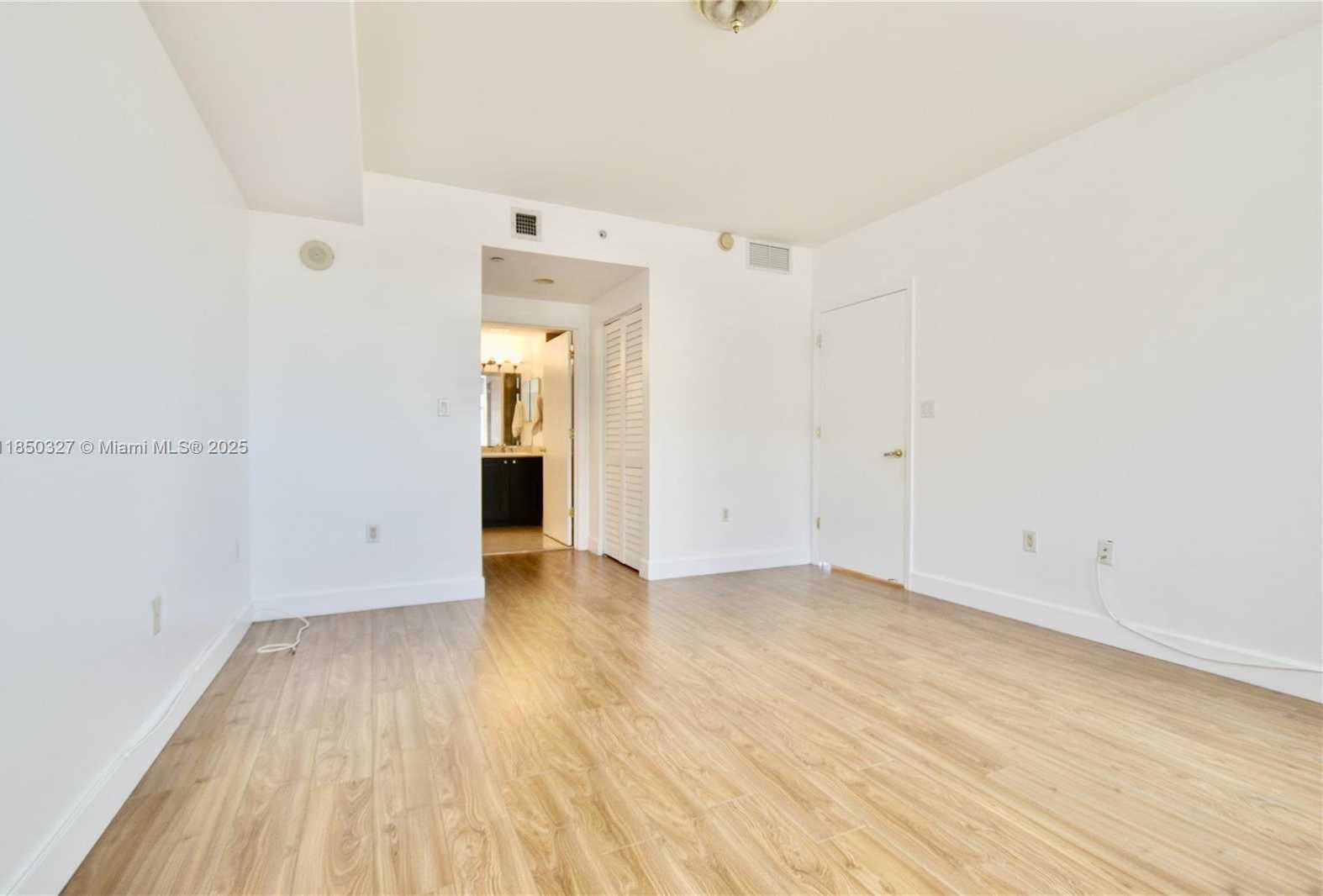 Small Image of 4100 SALZEDO ST #919, Coral Gables Number 9