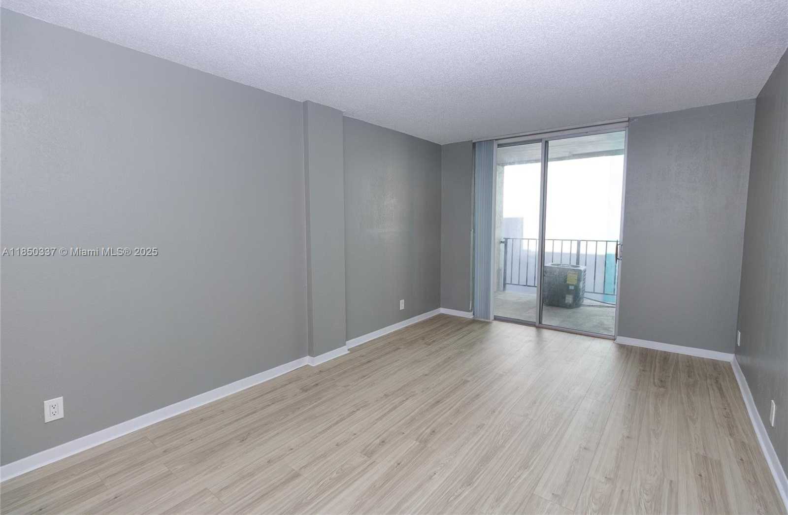 Small Image of 2903 NORTH MIAMI BEACH BLVD #808, North Miami Beach Number 18