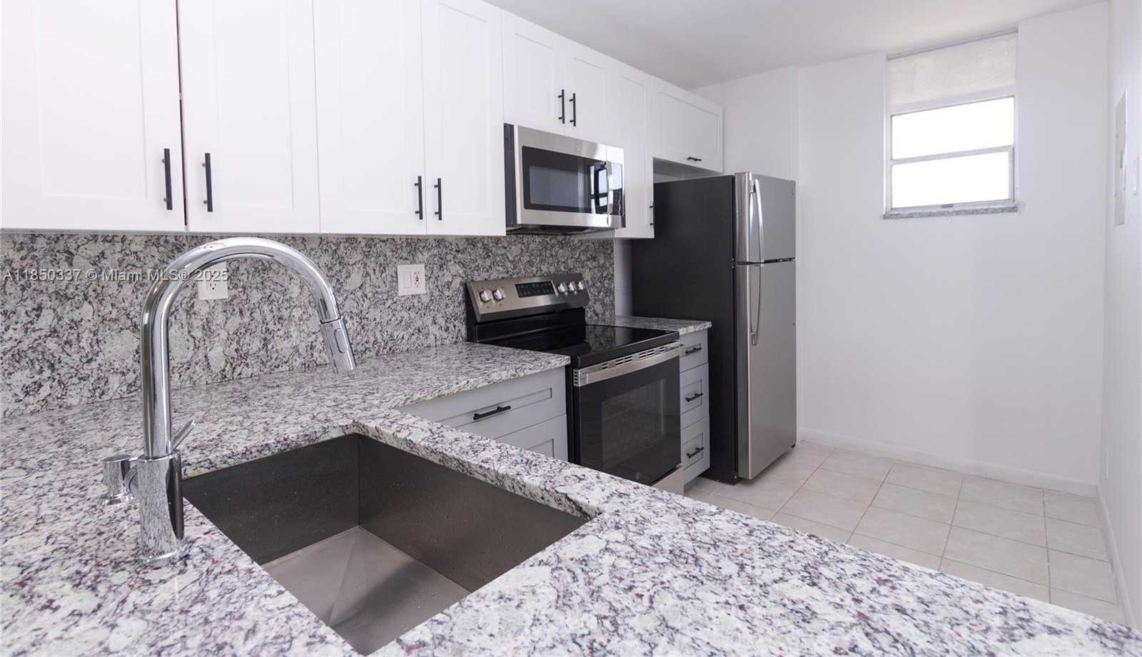 Small Image of 2903 NORTH MIAMI BEACH BLVD #808, North Miami Beach Number 3