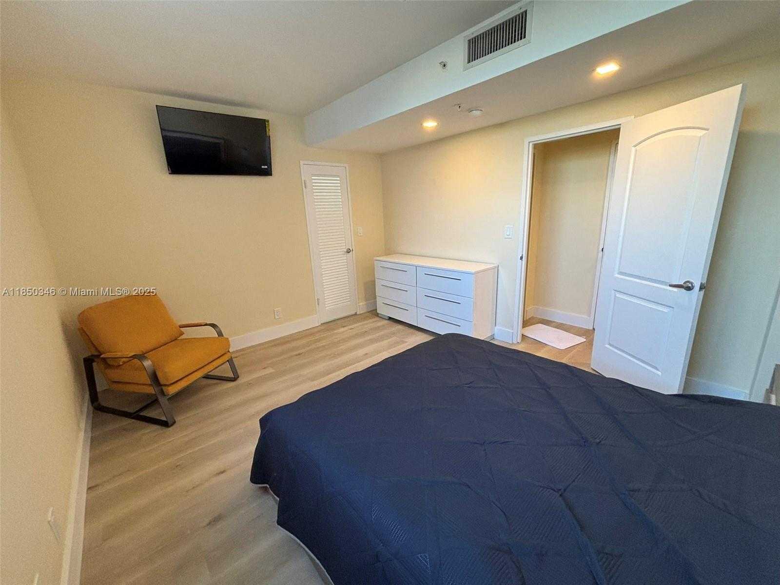 Small Image of 3001 SOUTH OCEAN DR #639, Hollywood Number 8