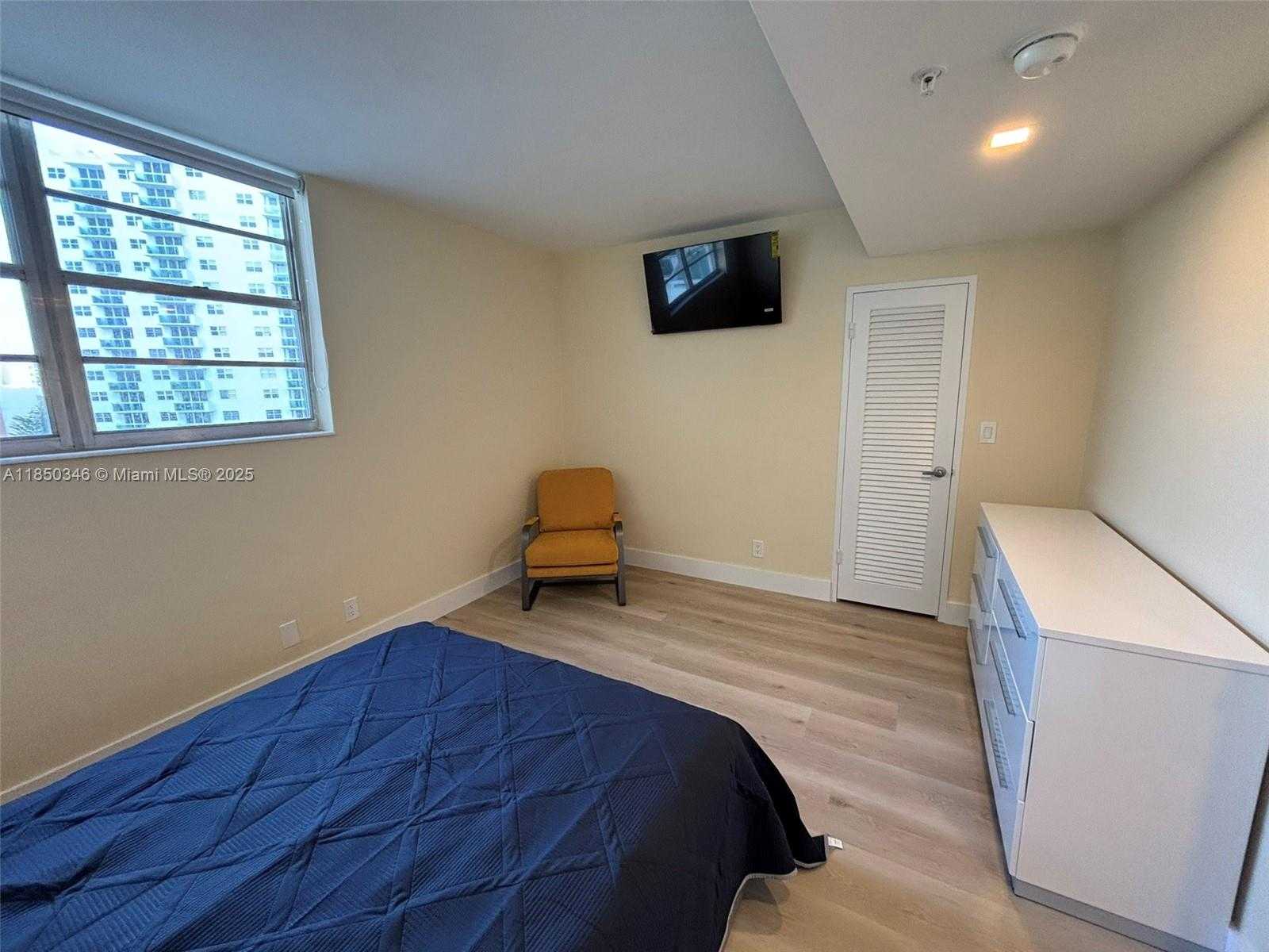 Small Image of 3001 SOUTH OCEAN DR #639, Hollywood Number 9