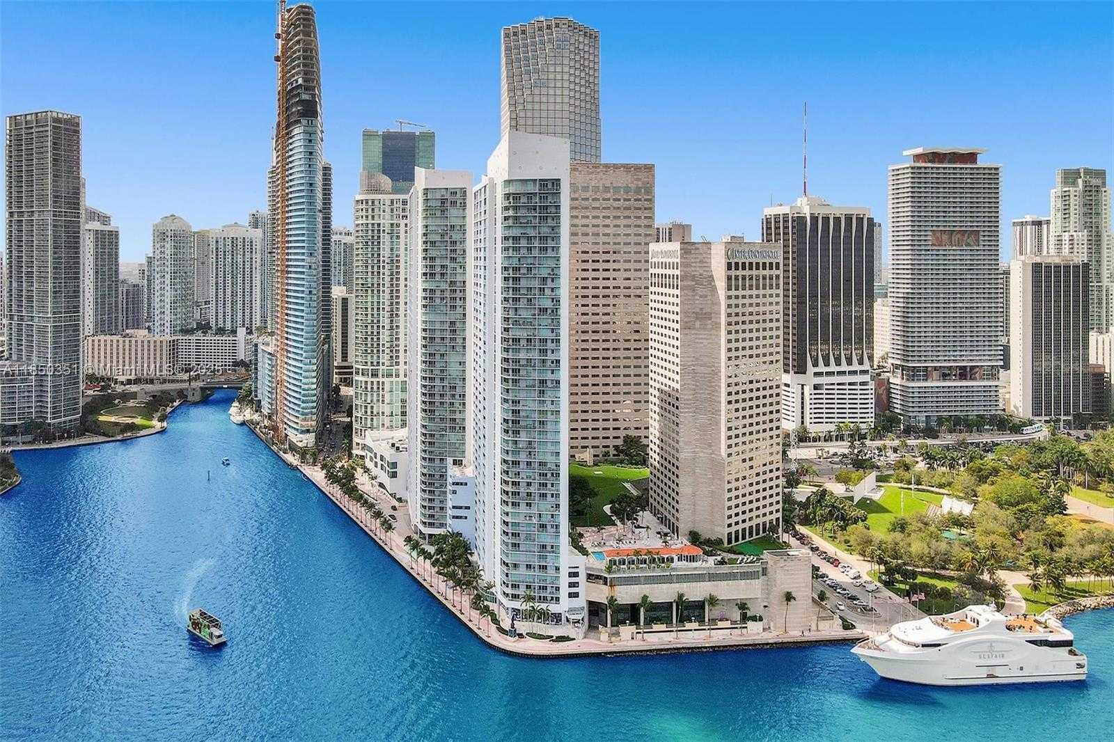 Small Image of 335 SOUTH BISCAYNE BLVD #2501, Miami Number 31