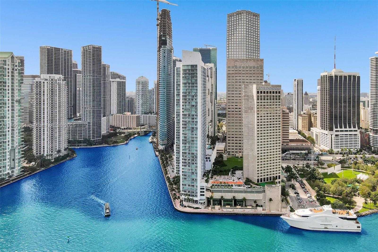 Small Image of 335 SOUTH BISCAYNE BLVD #2501, Miami Number 32