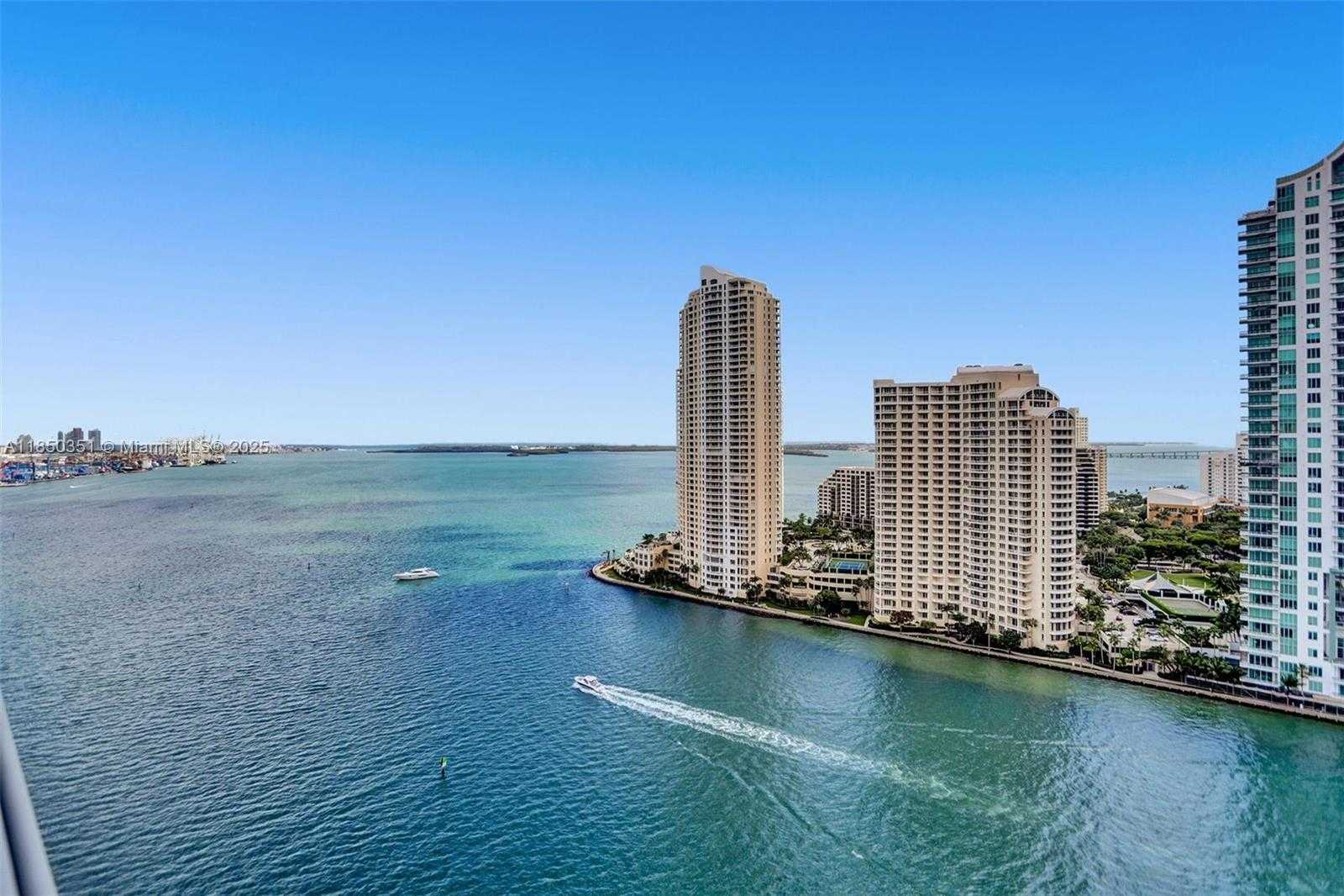 Small Image of 335 SOUTH BISCAYNE BLVD #2501, Miami Number 4