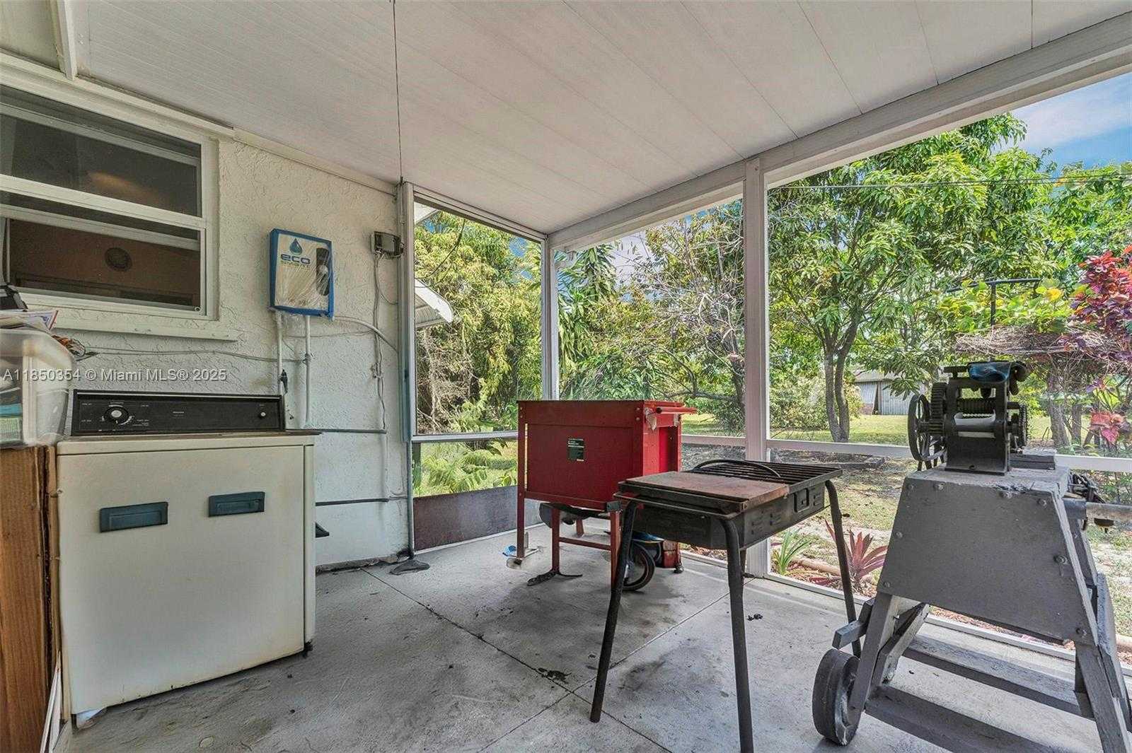 Small Image of 3950 SOUTH WEST 53RD AVE, Davie Number 10