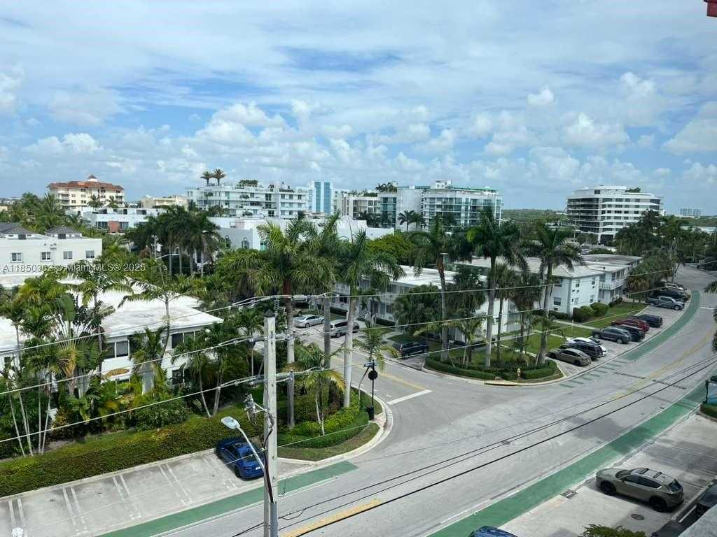 Small Image of 10101 EAST BAY HARBOR DR #610, Bay Harbor Islands Number 11
