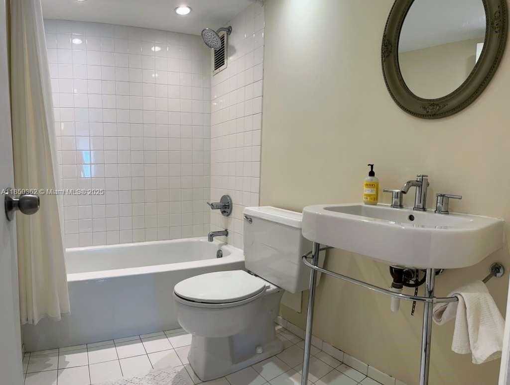 Small Image of 10101 EAST BAY HARBOR DR #610, Bay Harbor Islands Number 28