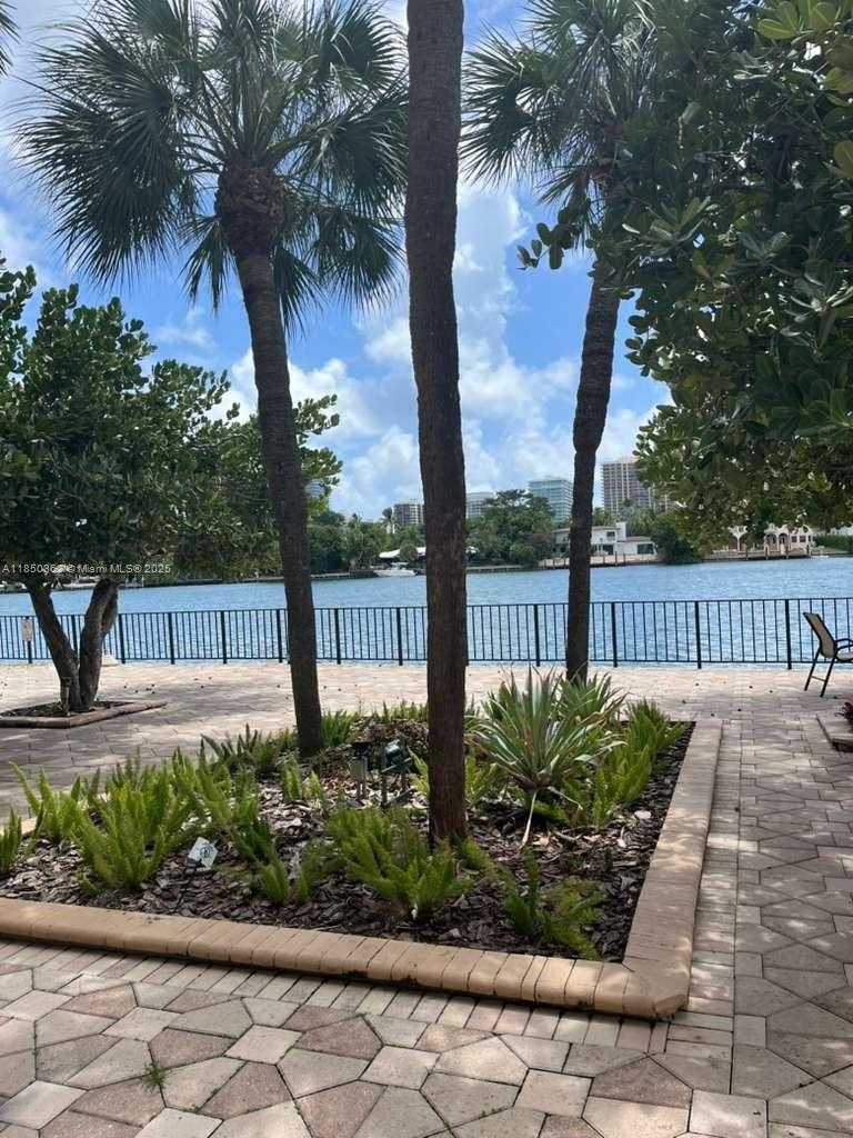 Small Image of 10101 EAST BAY HARBOR DR #610, Bay Harbor Islands Number 34